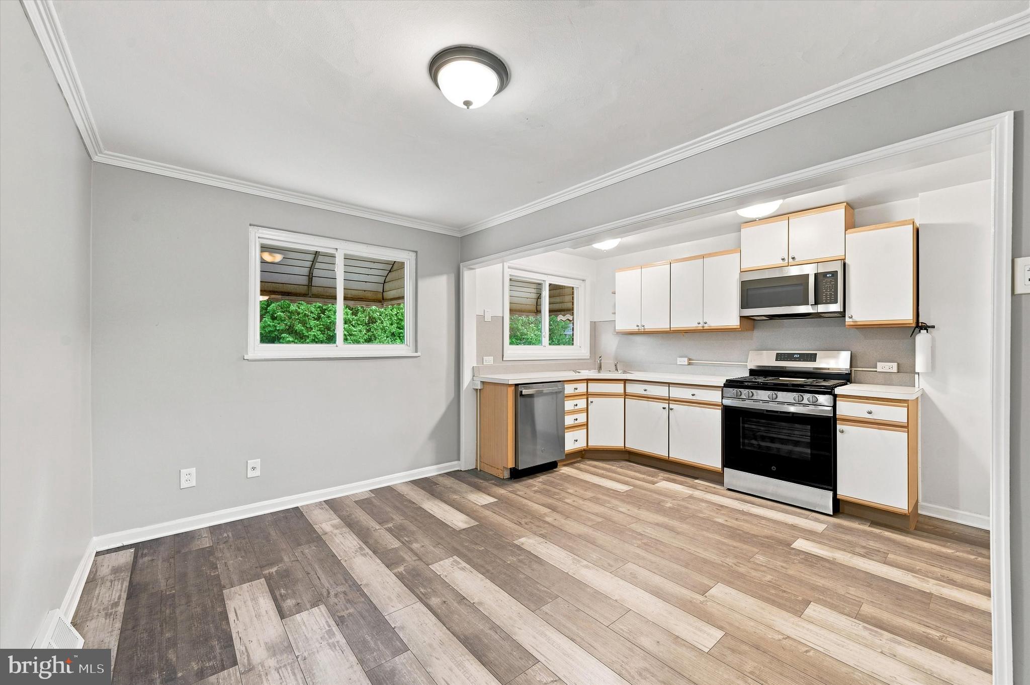 DELMAR VILLAGE - Residential