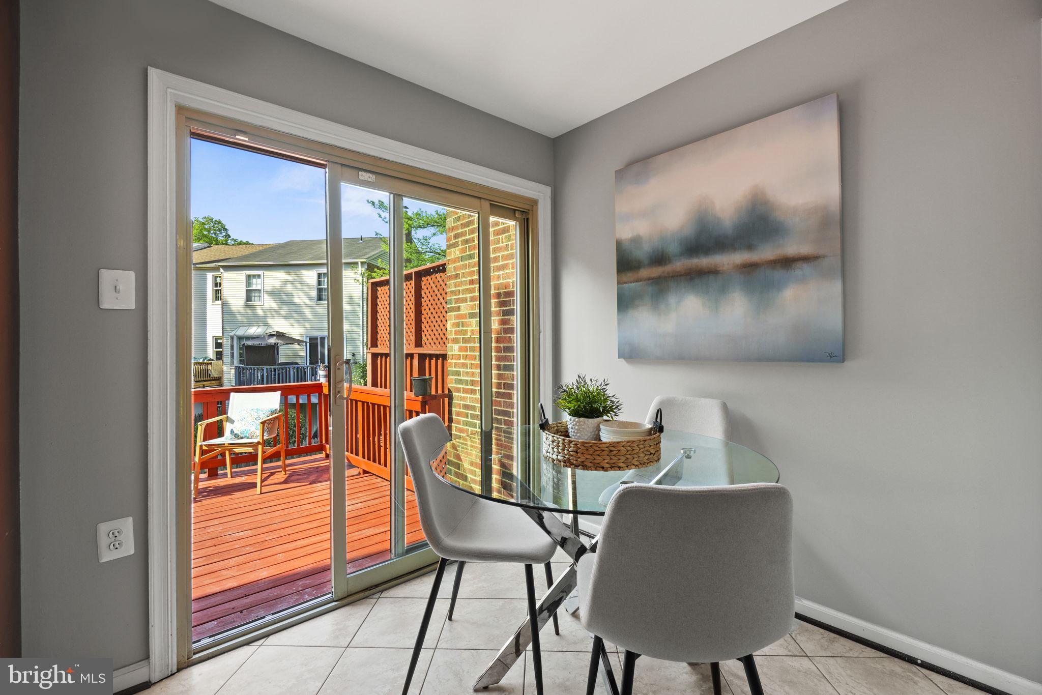 LAKE RIDGE - Residential