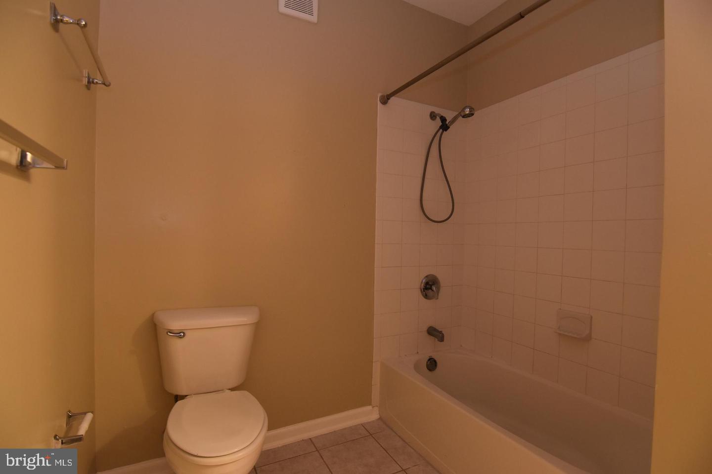 EXCHANGE AT VAN DORN - Residential Lease