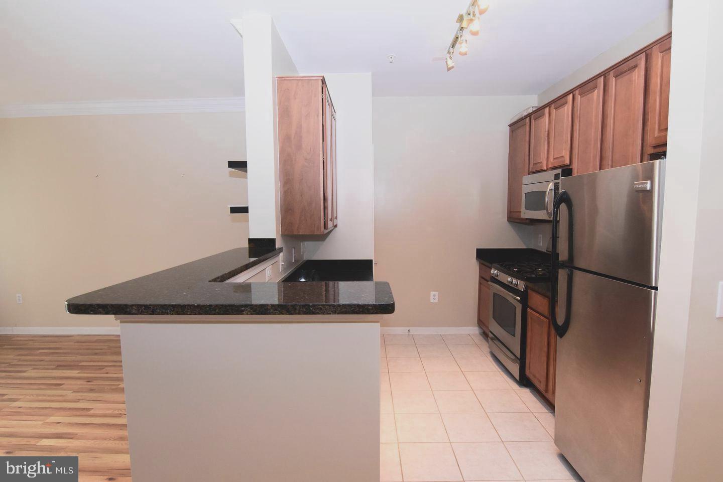 EXCHANGE AT VAN DORN - Residential Lease