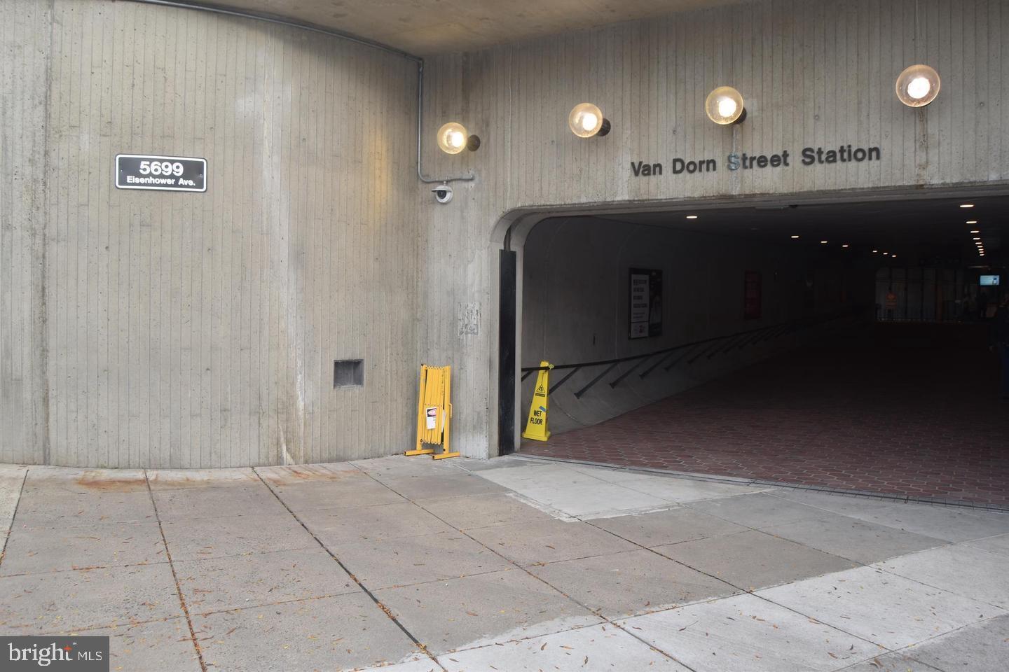EXCHANGE AT VAN DORN - Residential Lease