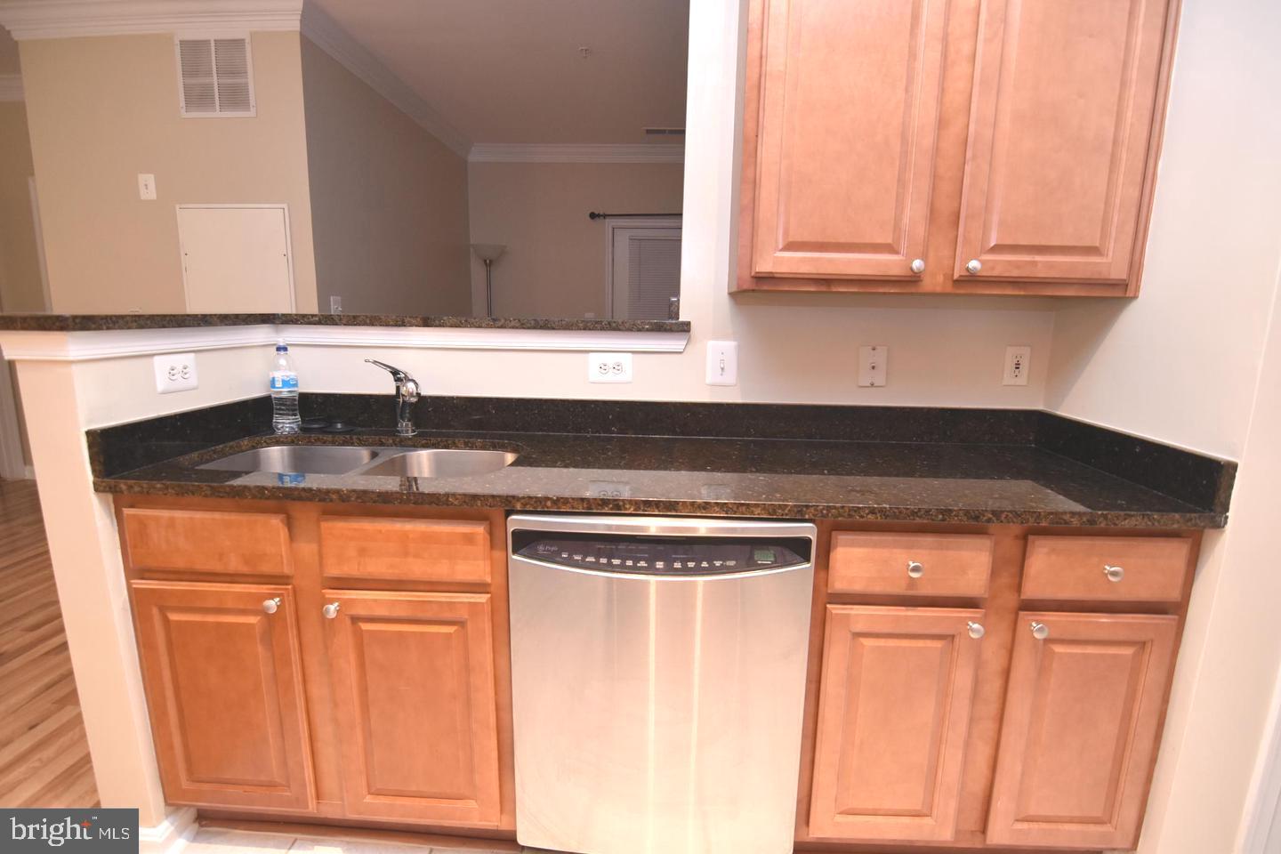 EXCHANGE AT VAN DORN - Residential Lease