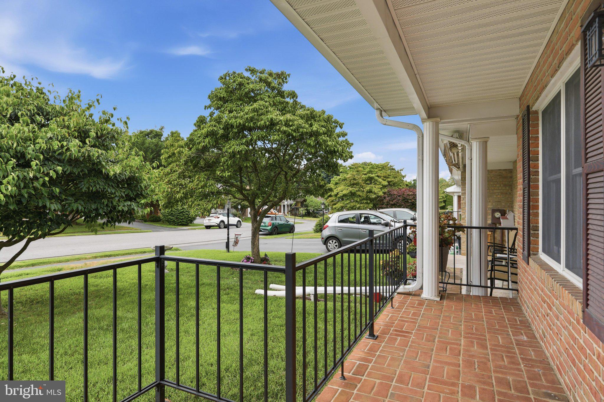 TOWNE OAK VILLAGE - Residential