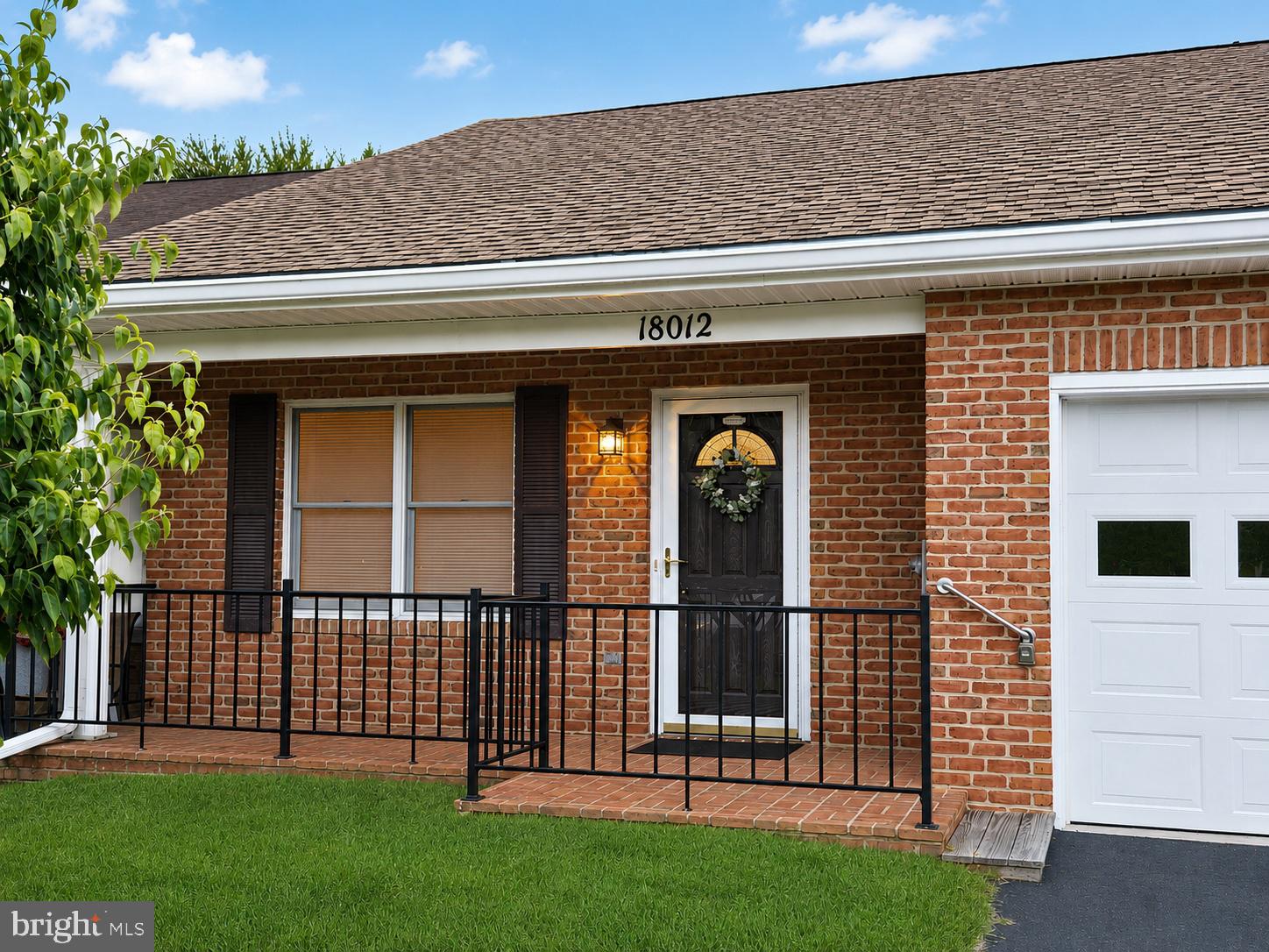 TOWNE OAK VILLAGE - Residential