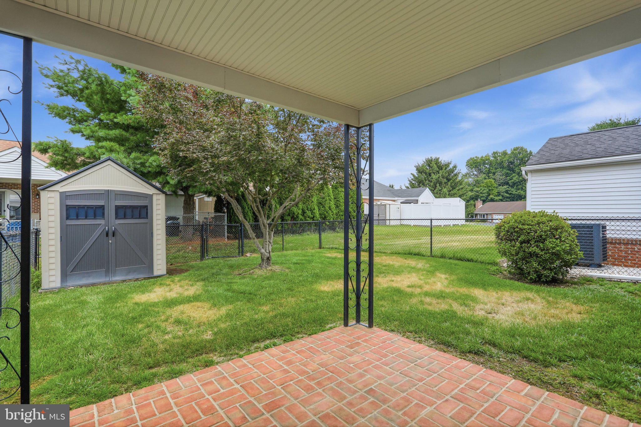 TOWNE OAK VILLAGE - Residential