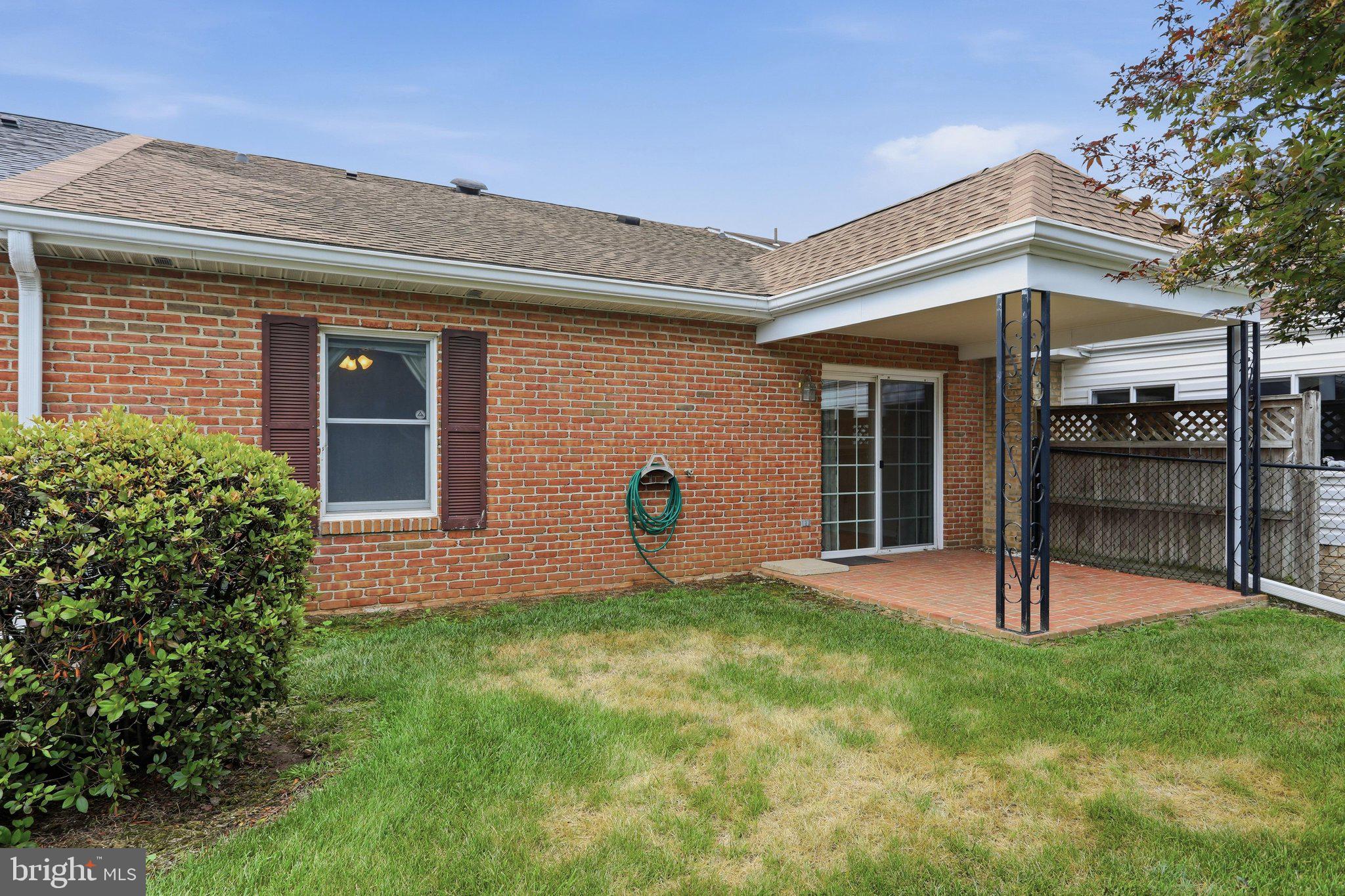 TOWNE OAK VILLAGE - Residential