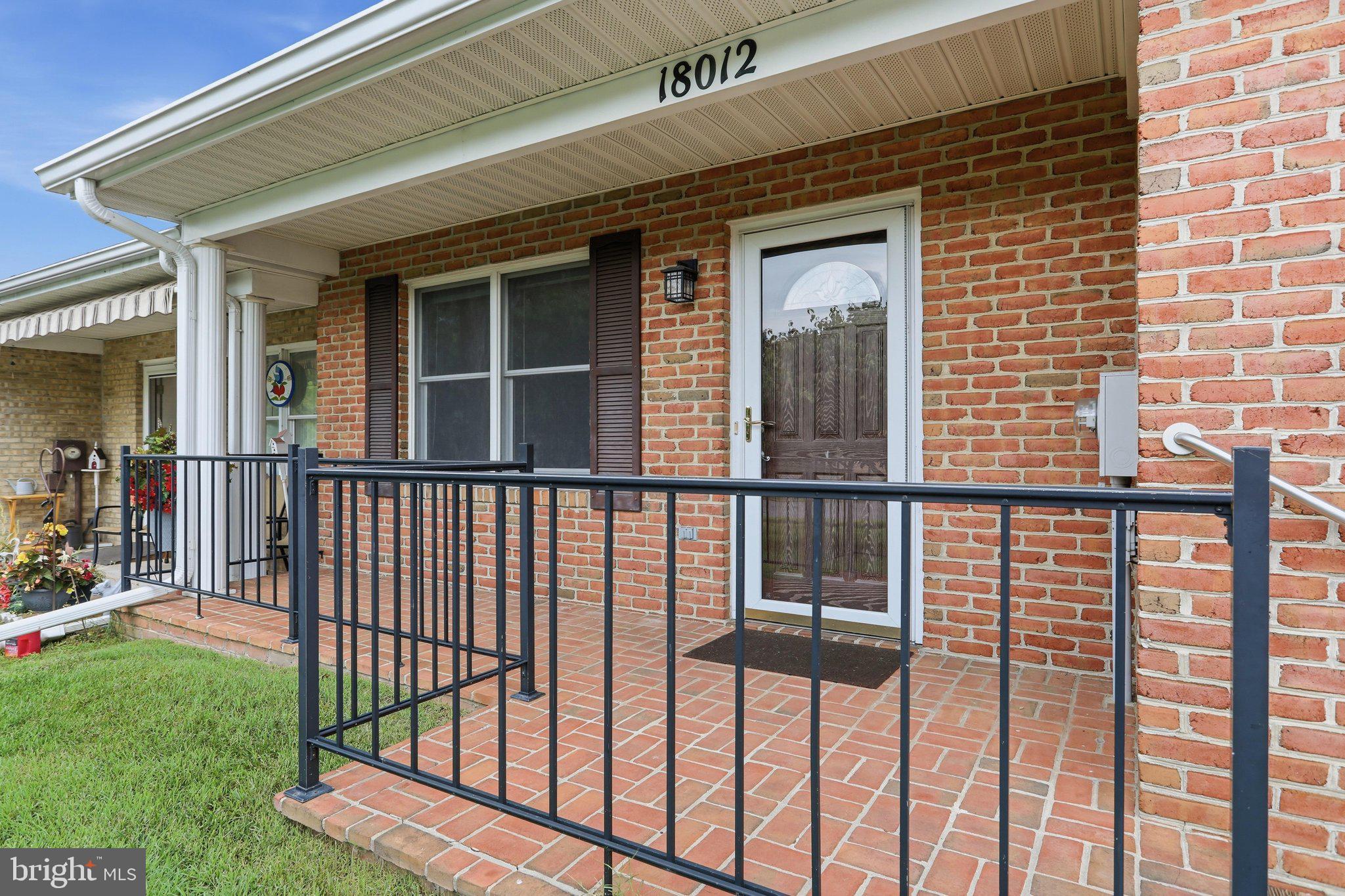 TOWNE OAK VILLAGE - Residential