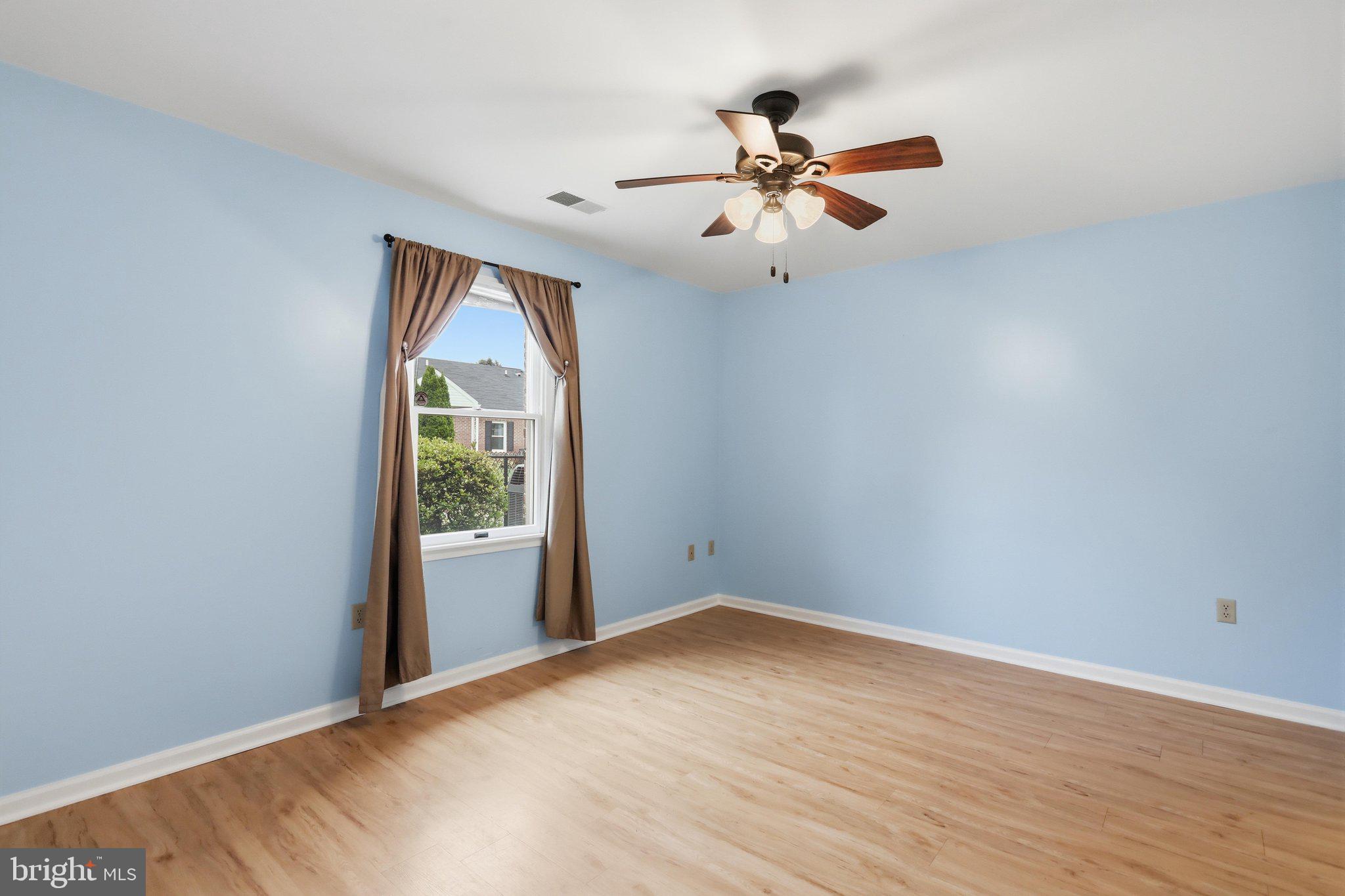 TOWNE OAK VILLAGE - Residential