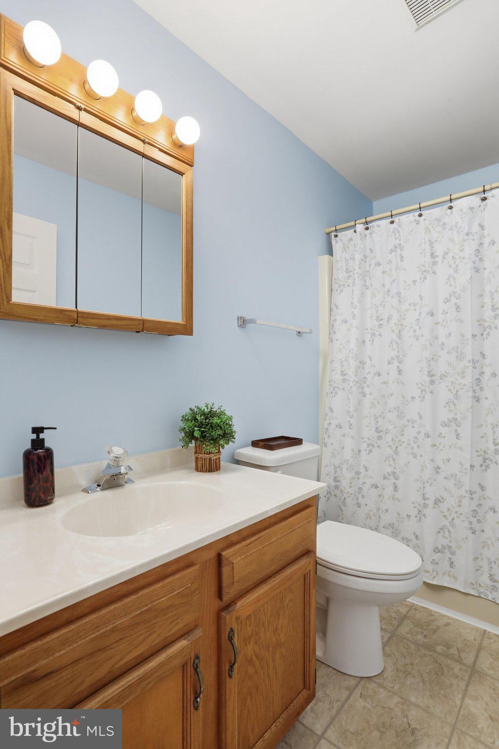 TOWNE OAK VILLAGE - Residential