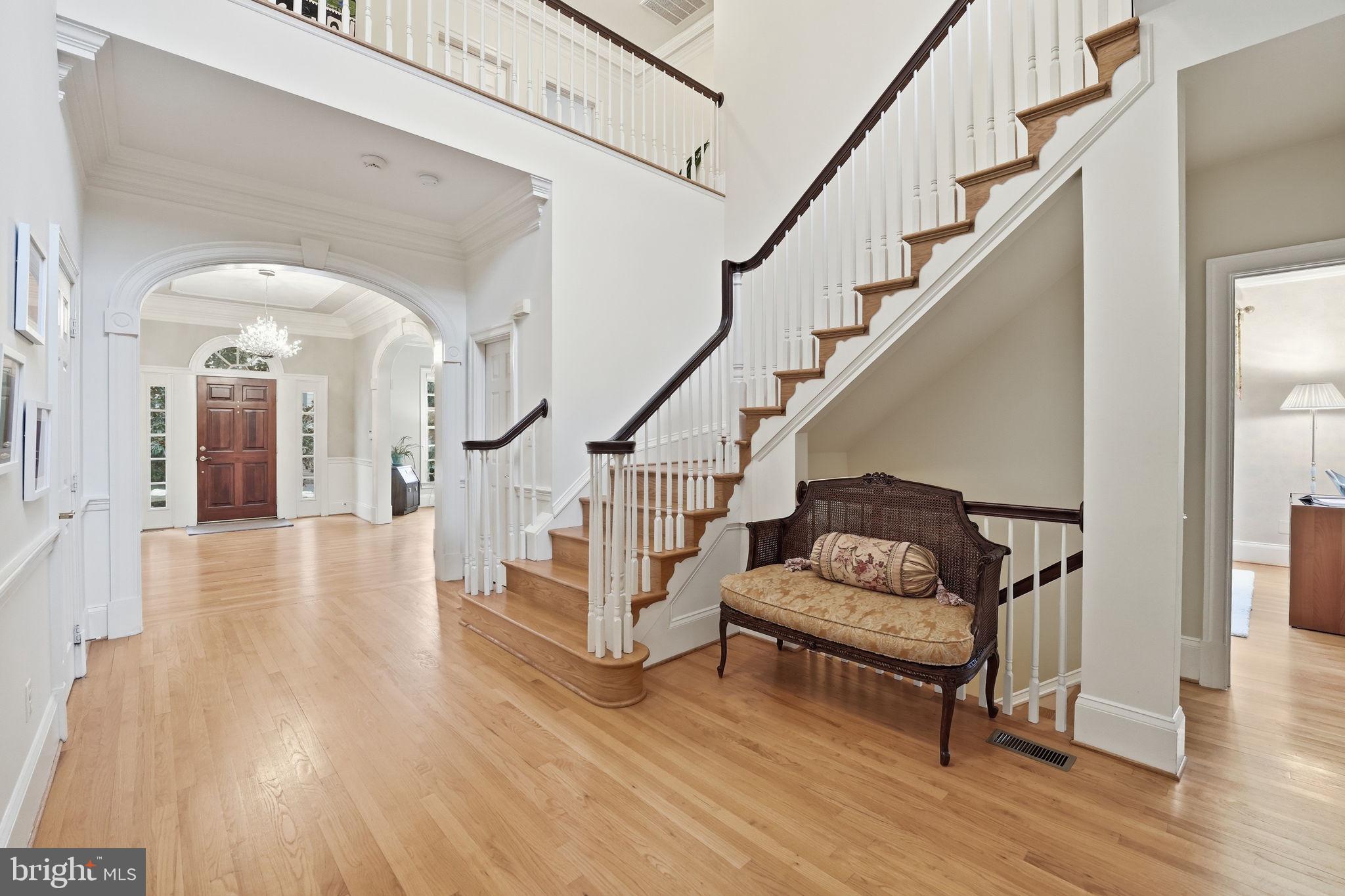 WILLIAMSBURG COMMONS - Residential