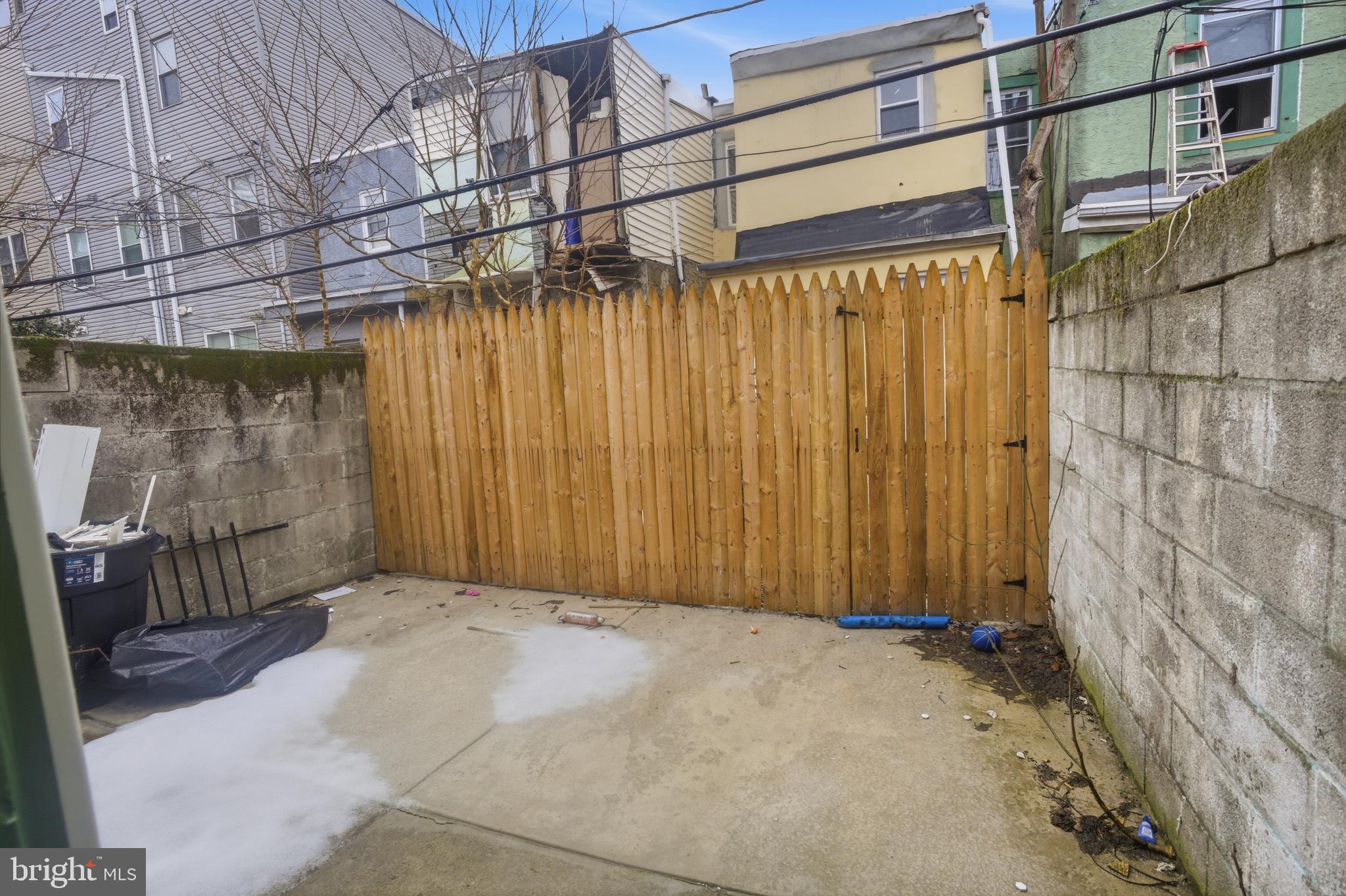 POINT BREEZE - Residential