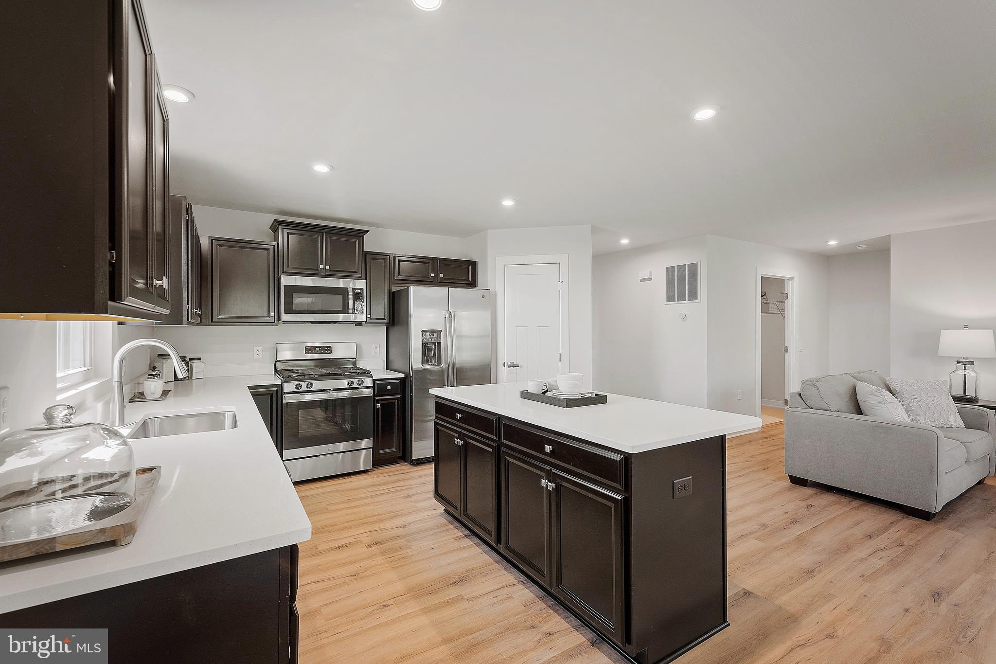 THE LAKES AT MARTINSBURG - Residential