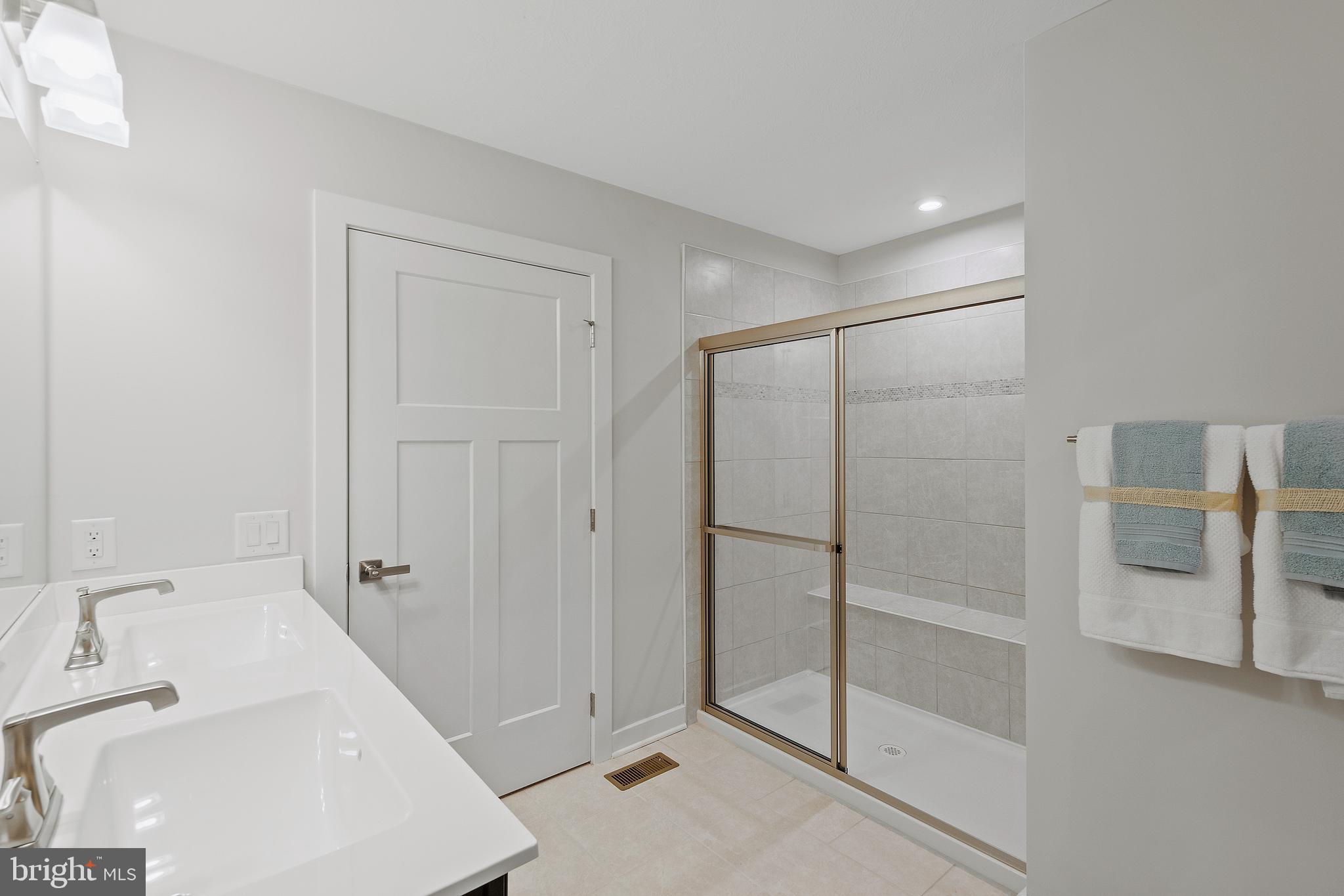 THE LAKES AT MARTINSBURG - Residential
