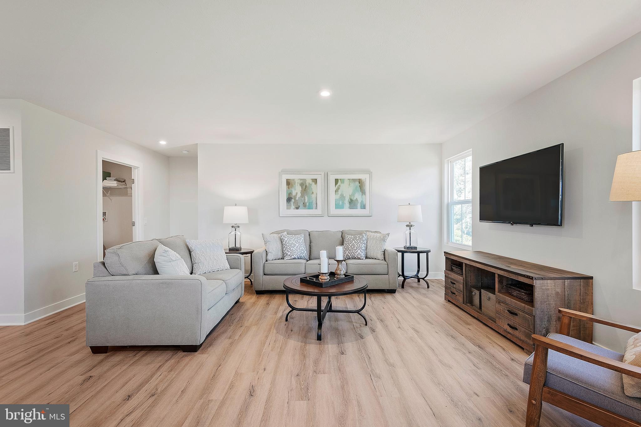 THE LAKES AT MARTINSBURG - Residential