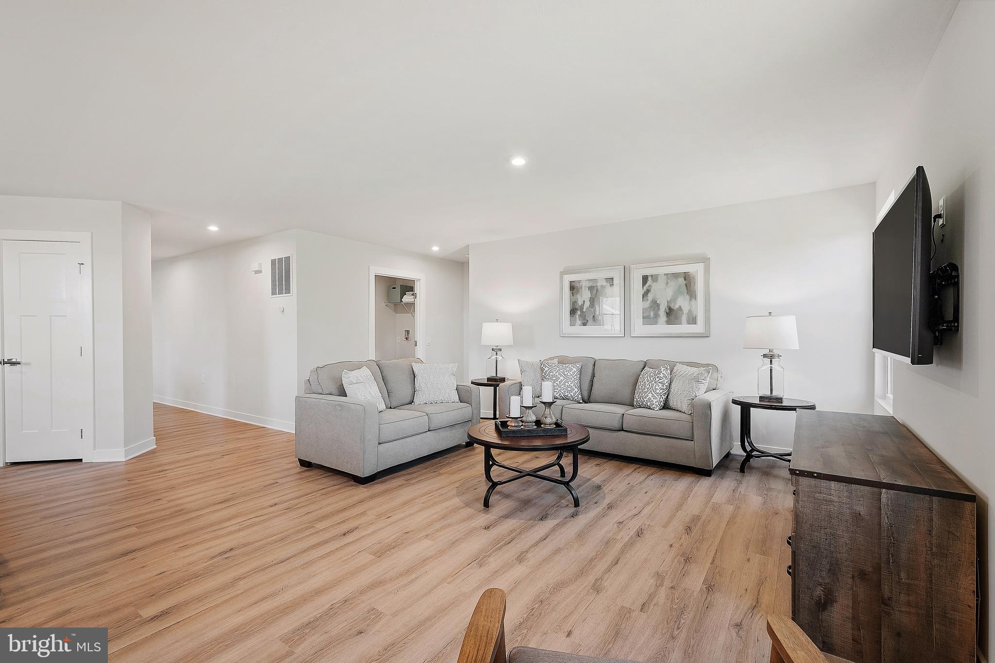 THE LAKES AT MARTINSBURG - Residential