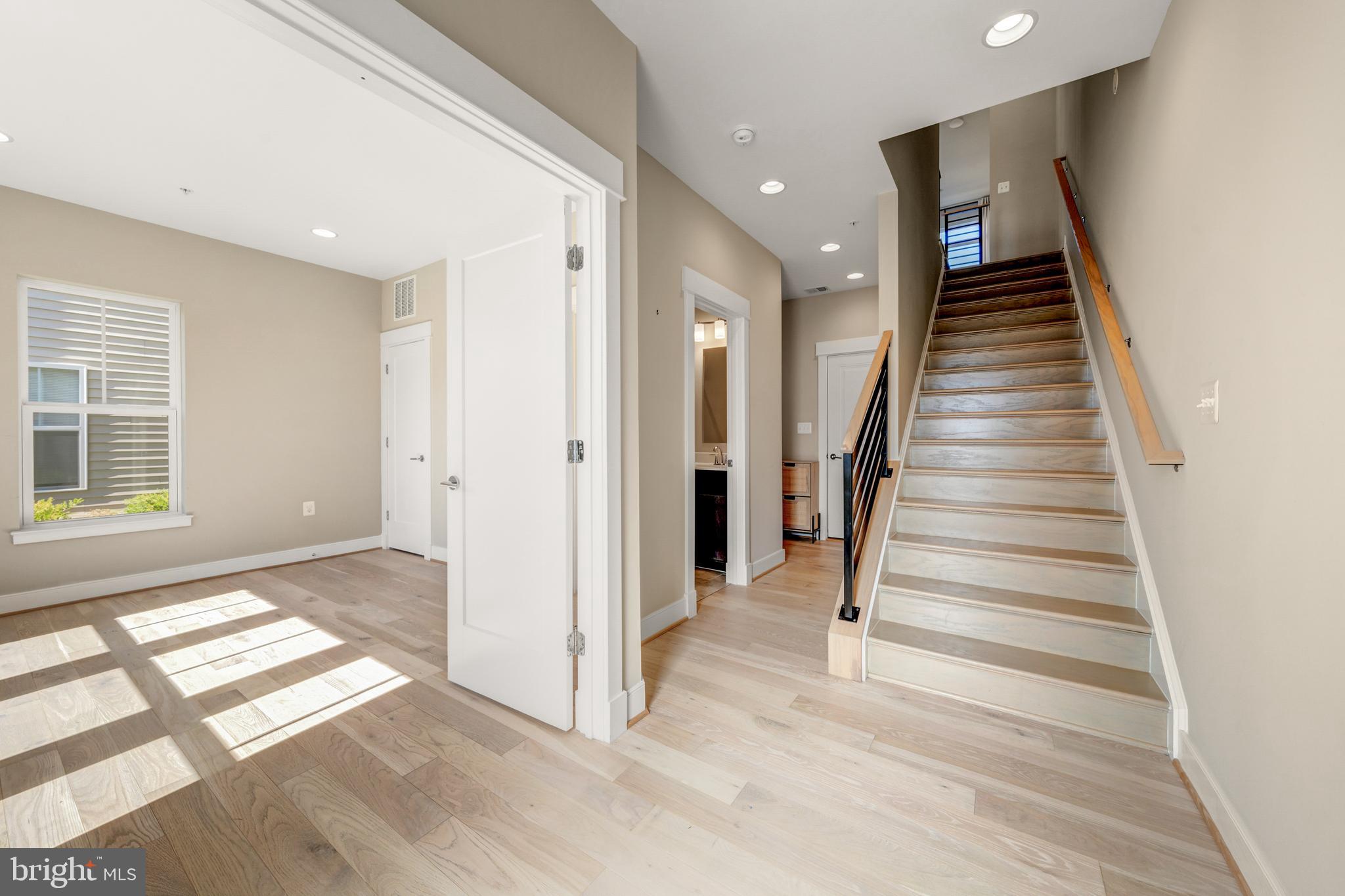 BRAMBLETON TOWN CENTER - Residential