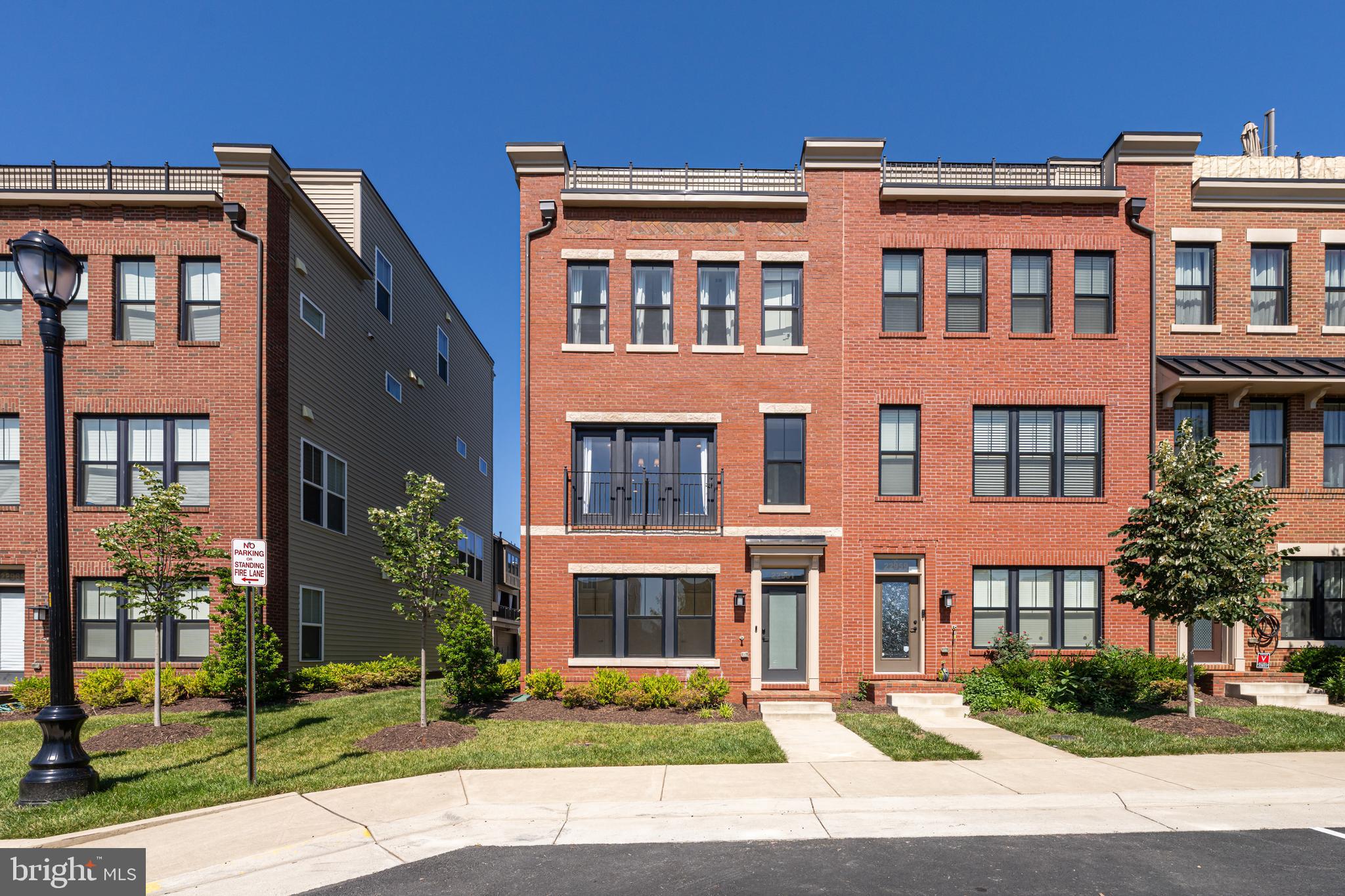 BRAMBLETON TOWN CENTER - Residential