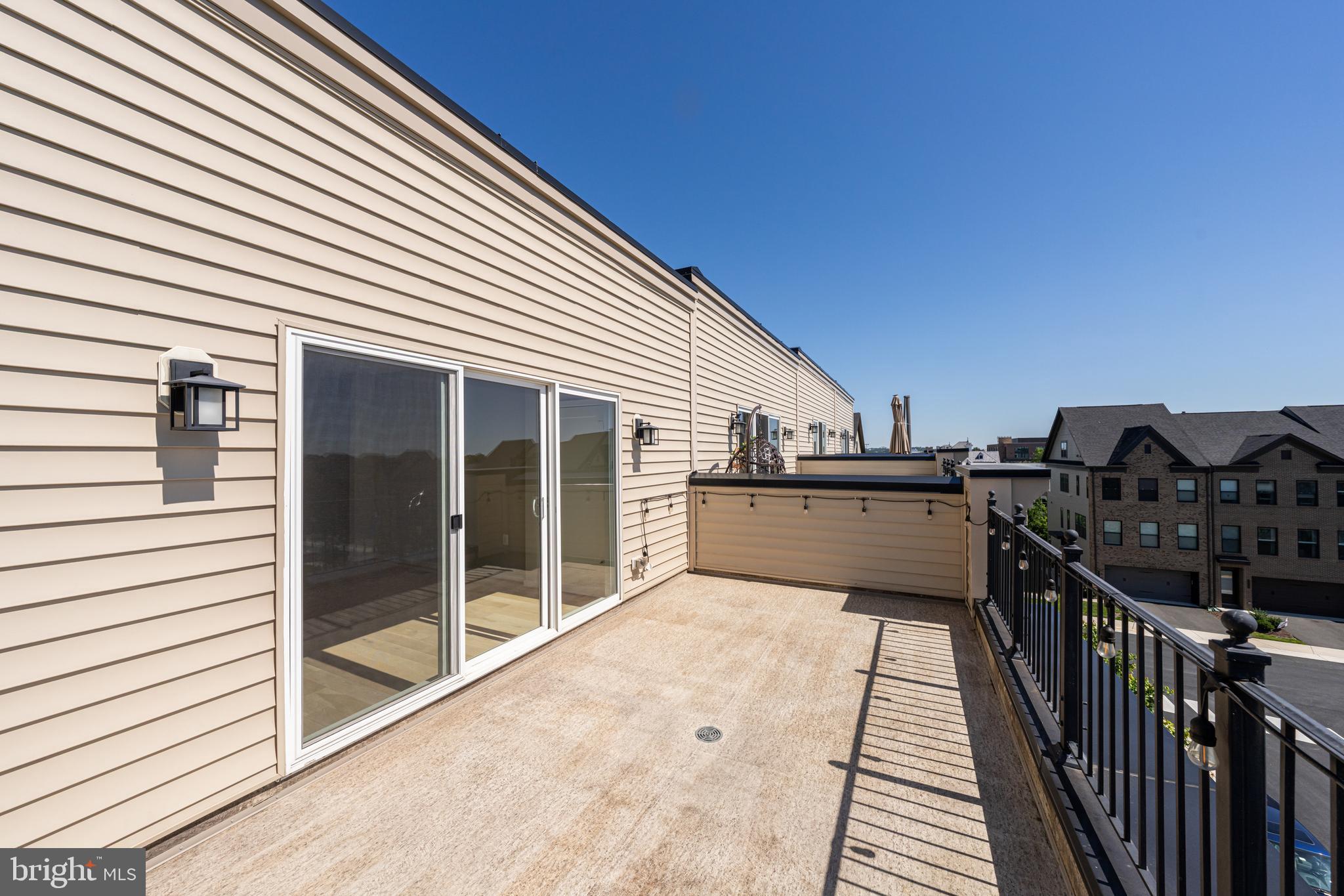 BRAMBLETON TOWN CENTER - Residential