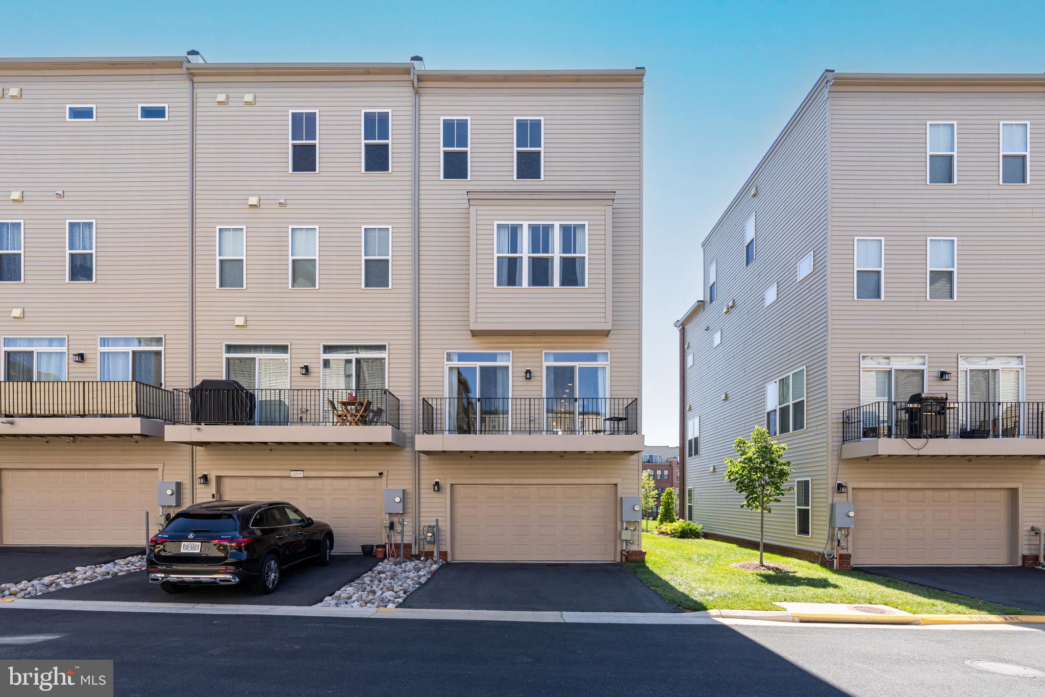 BRAMBLETON TOWN CENTER - Residential
