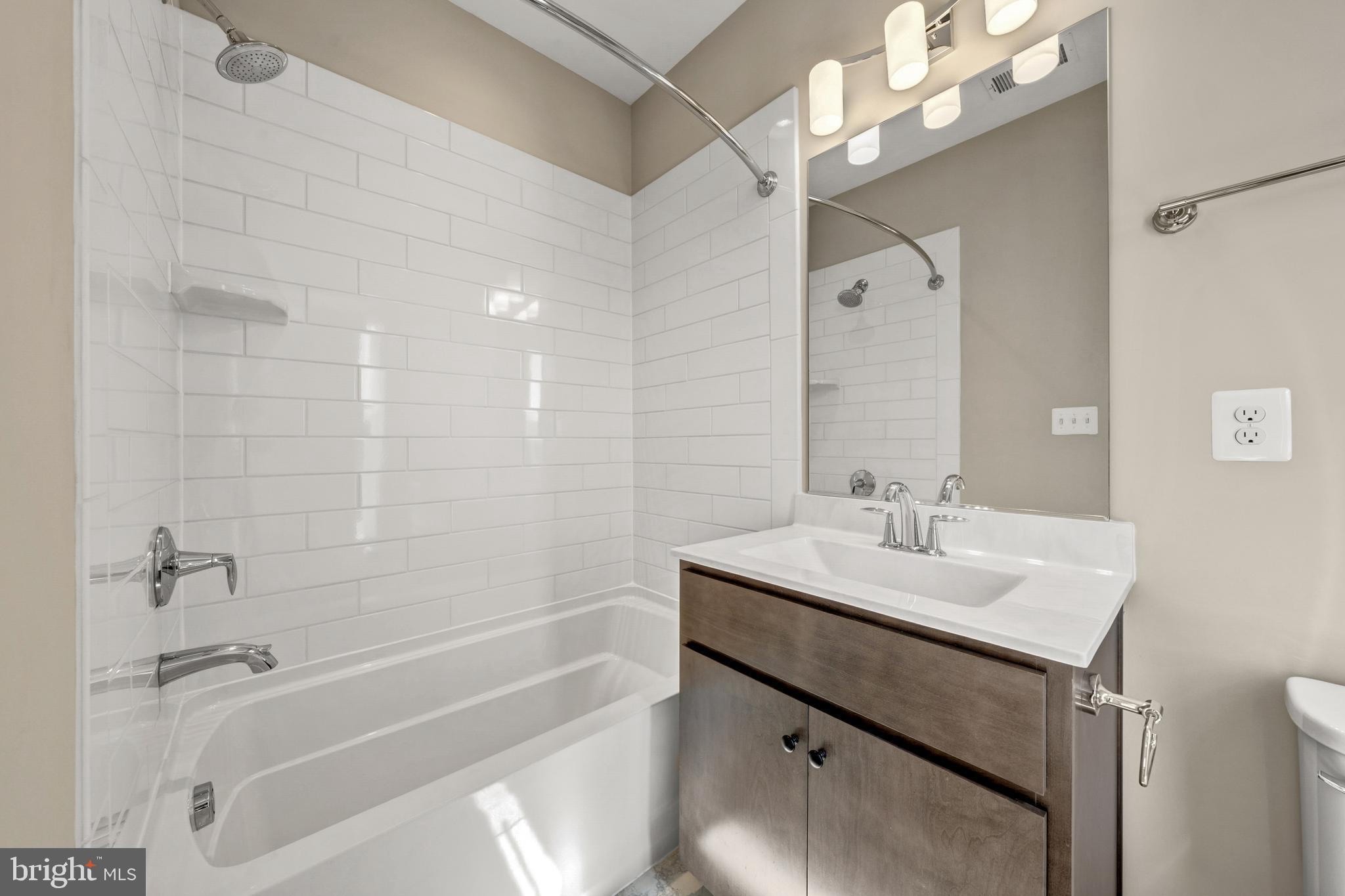BRAMBLETON TOWN CENTER - Residential