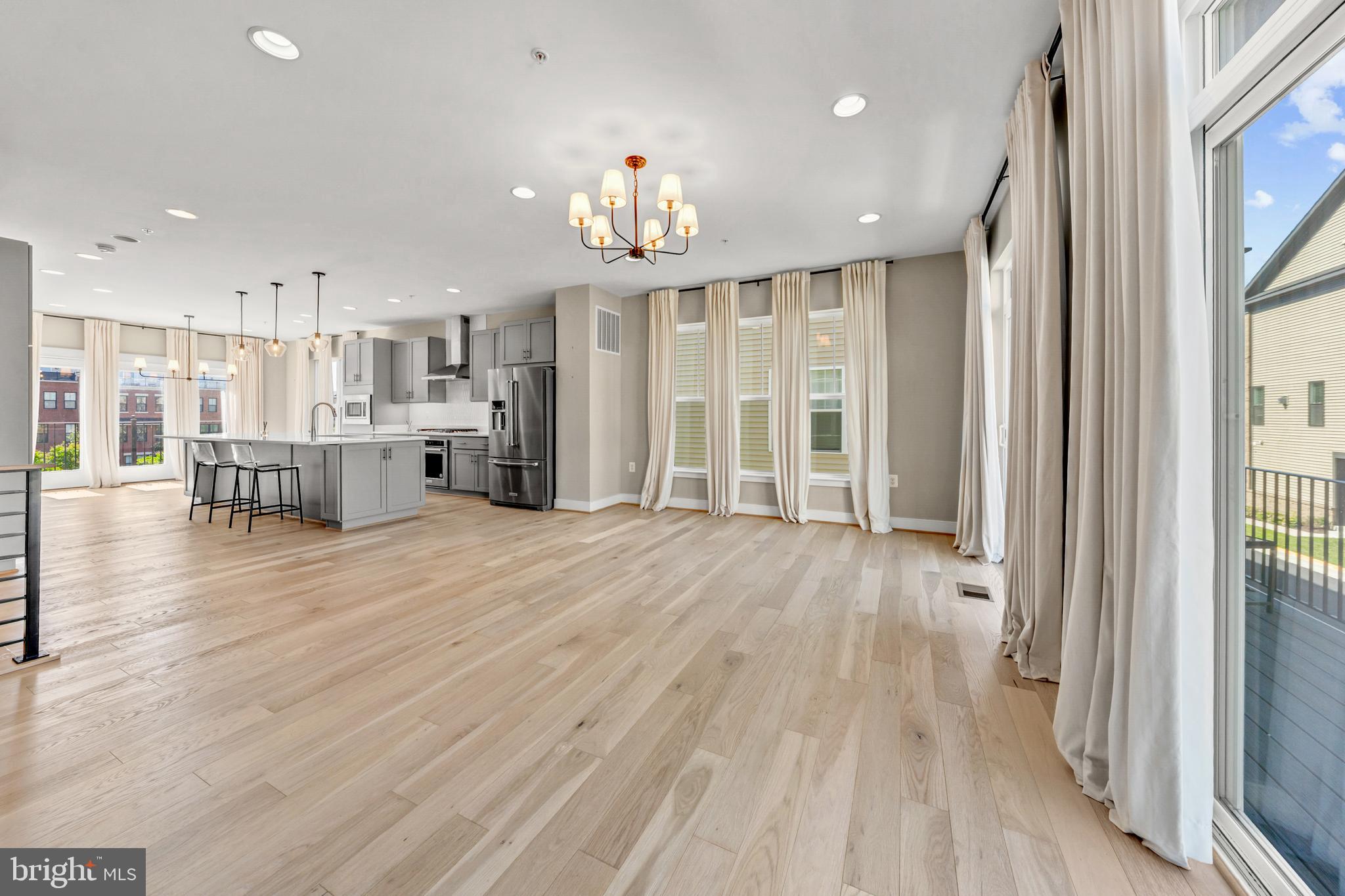 BRAMBLETON TOWN CENTER - Residential
