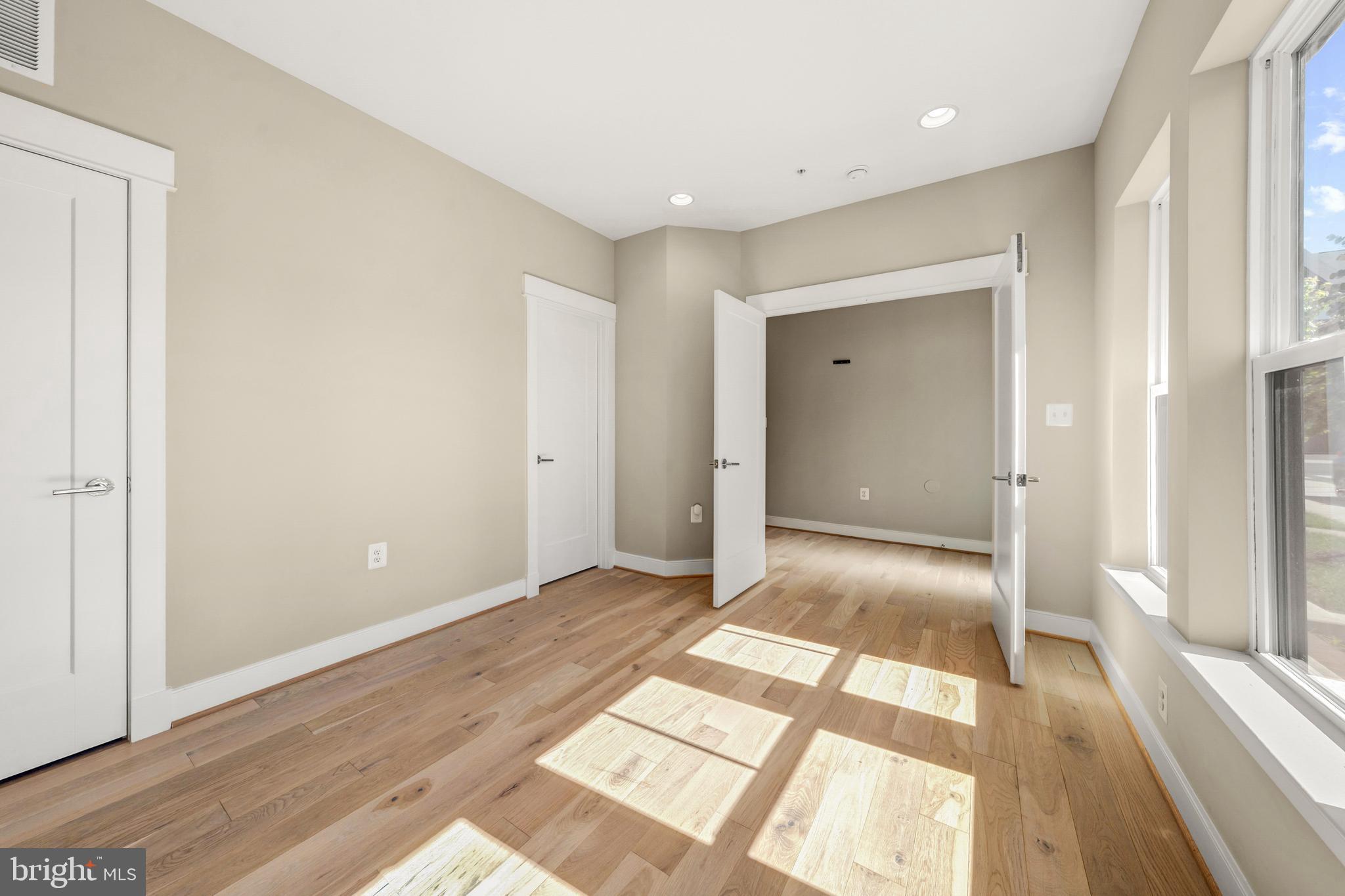 BRAMBLETON TOWN CENTER - Residential