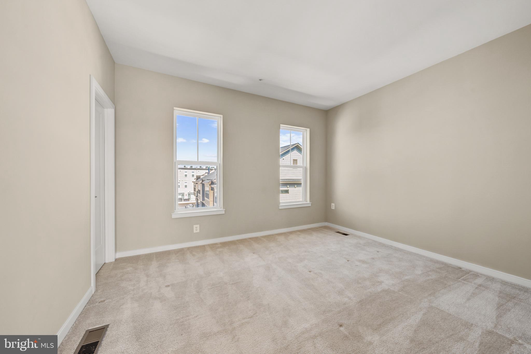 BRAMBLETON TOWN CENTER - Residential
