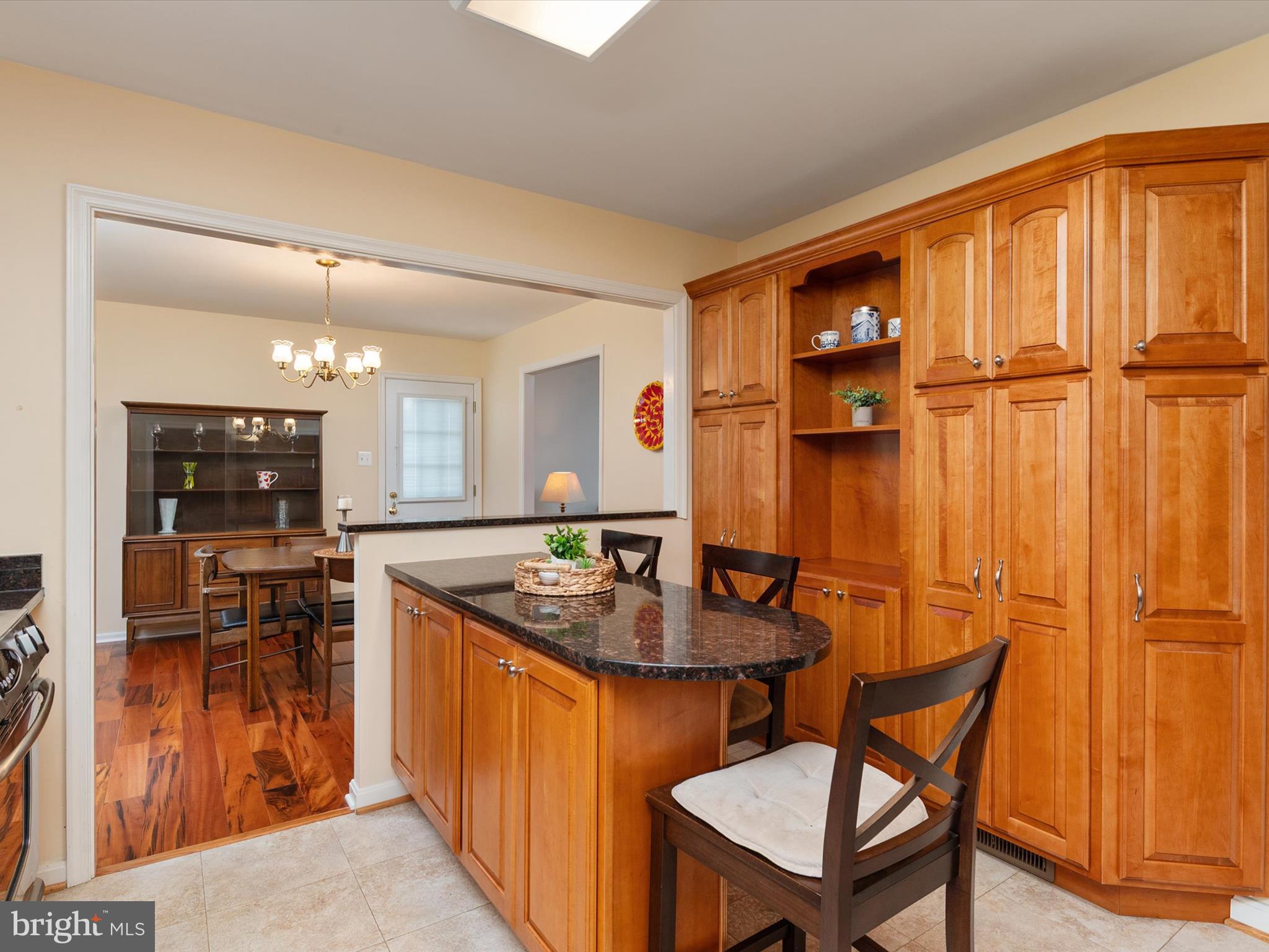 LAUREL - Residential