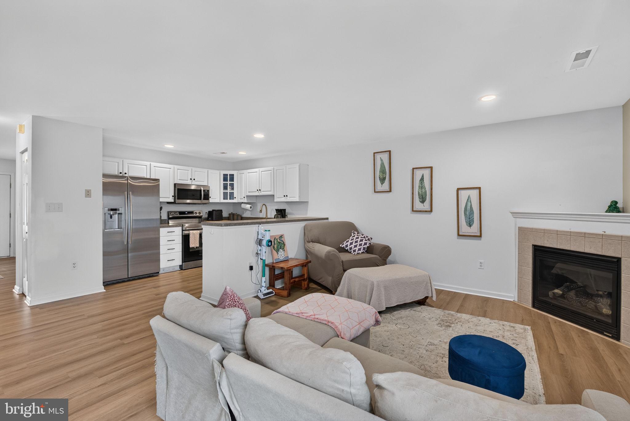 QUAIL HOLLOW - Residential