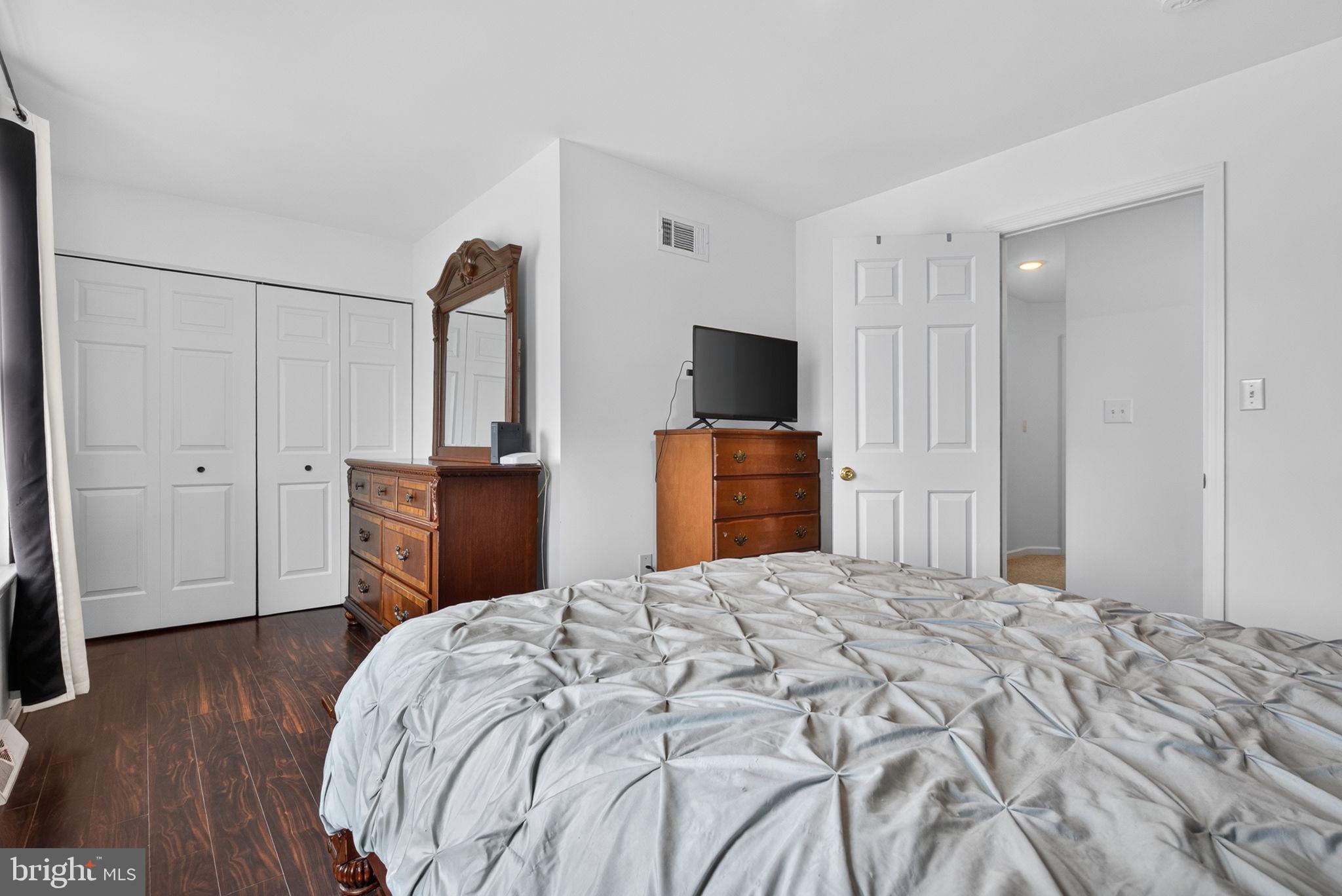 QUAIL HOLLOW - Residential