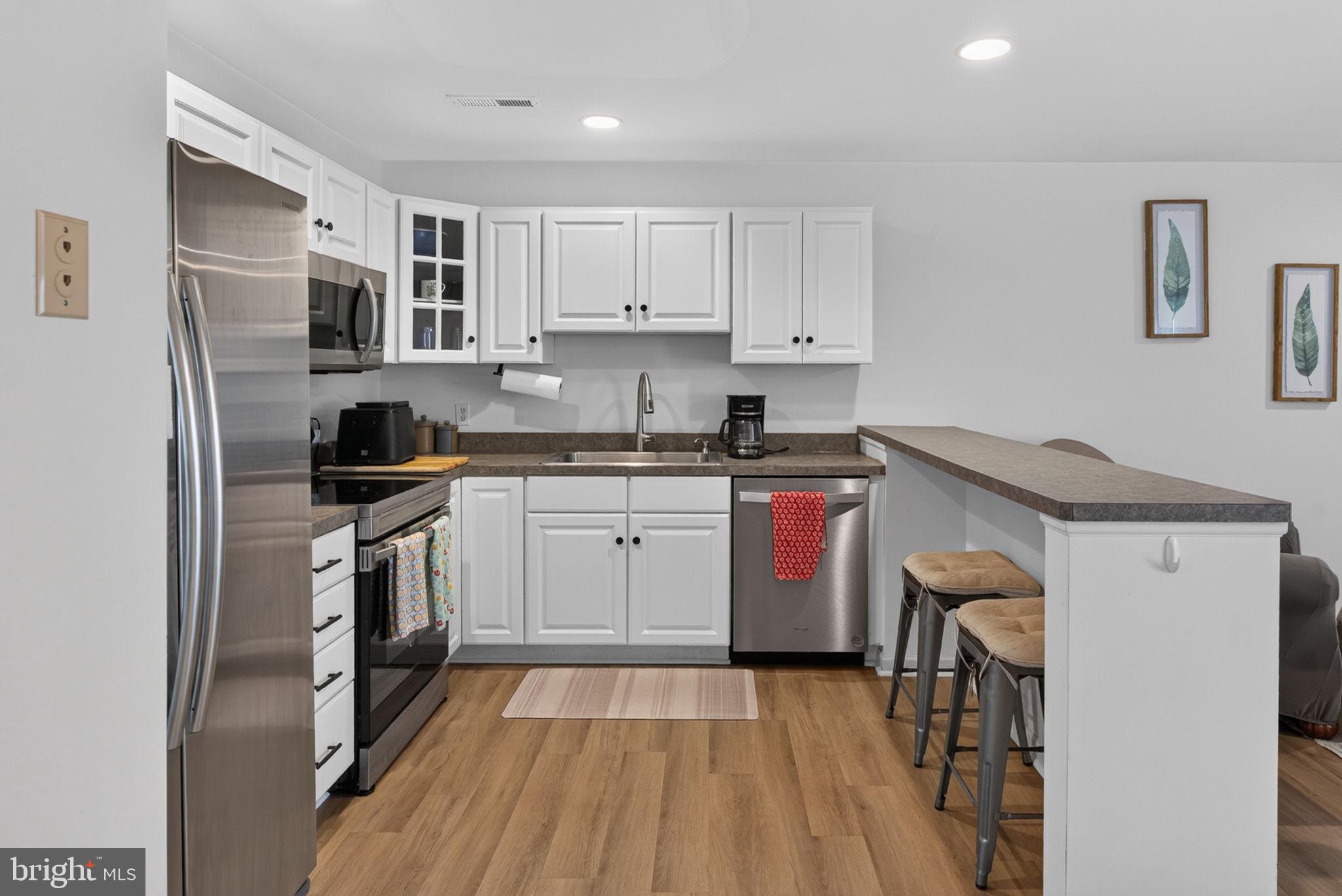 QUAIL HOLLOW - Residential