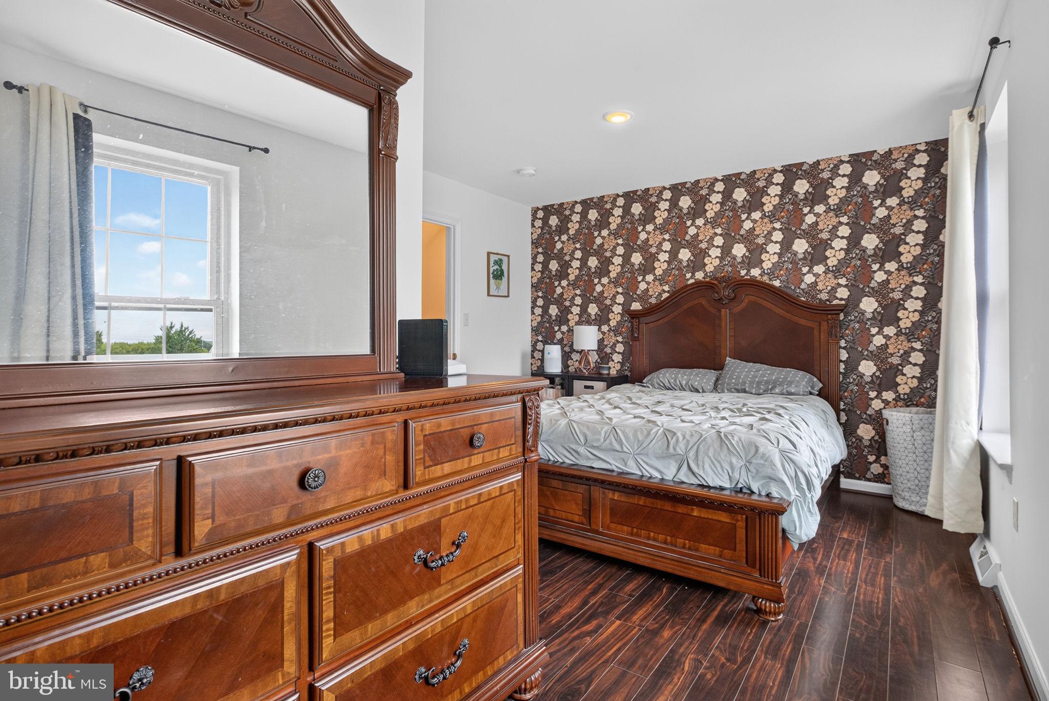 QUAIL HOLLOW - Residential