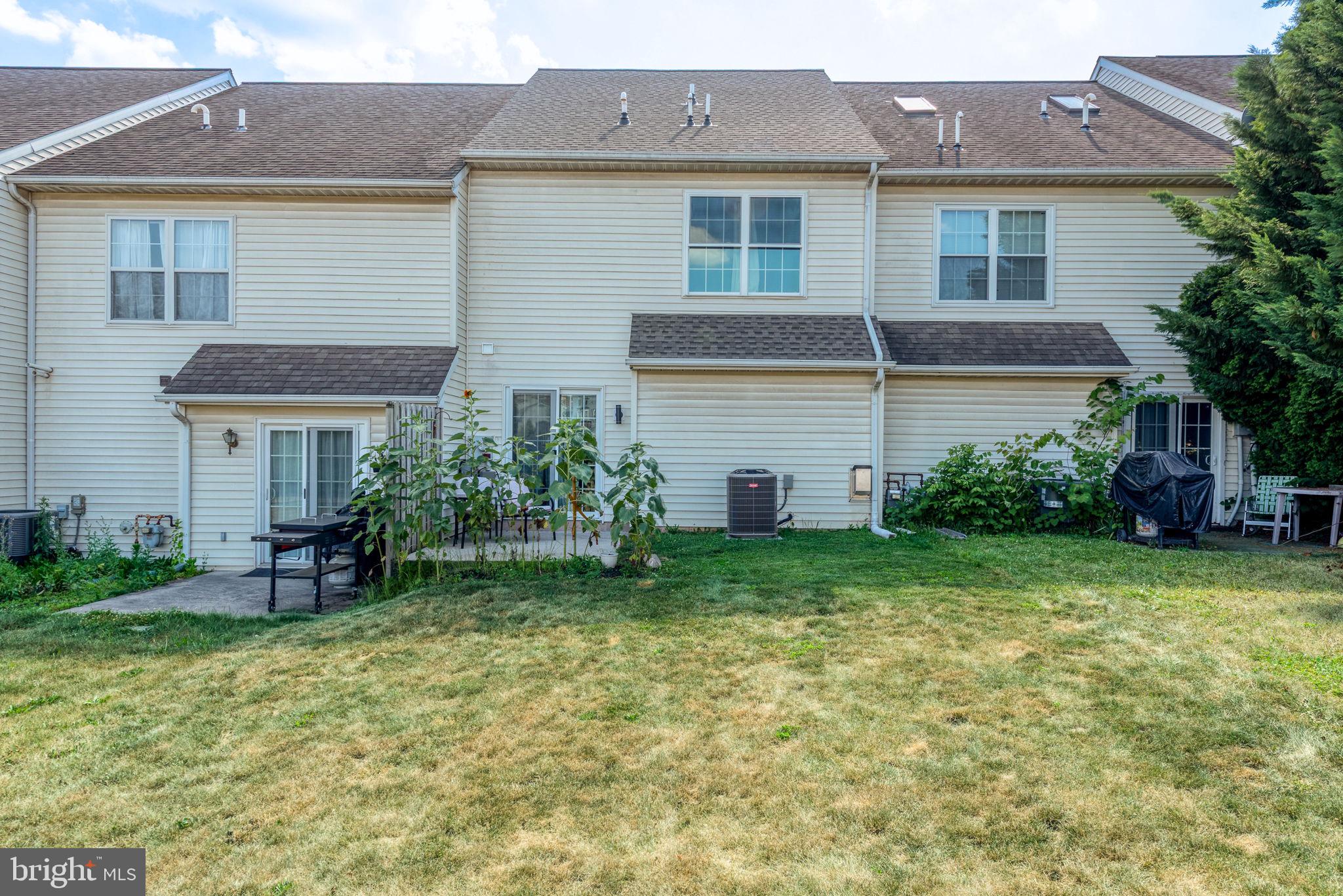 QUAIL HOLLOW - Residential