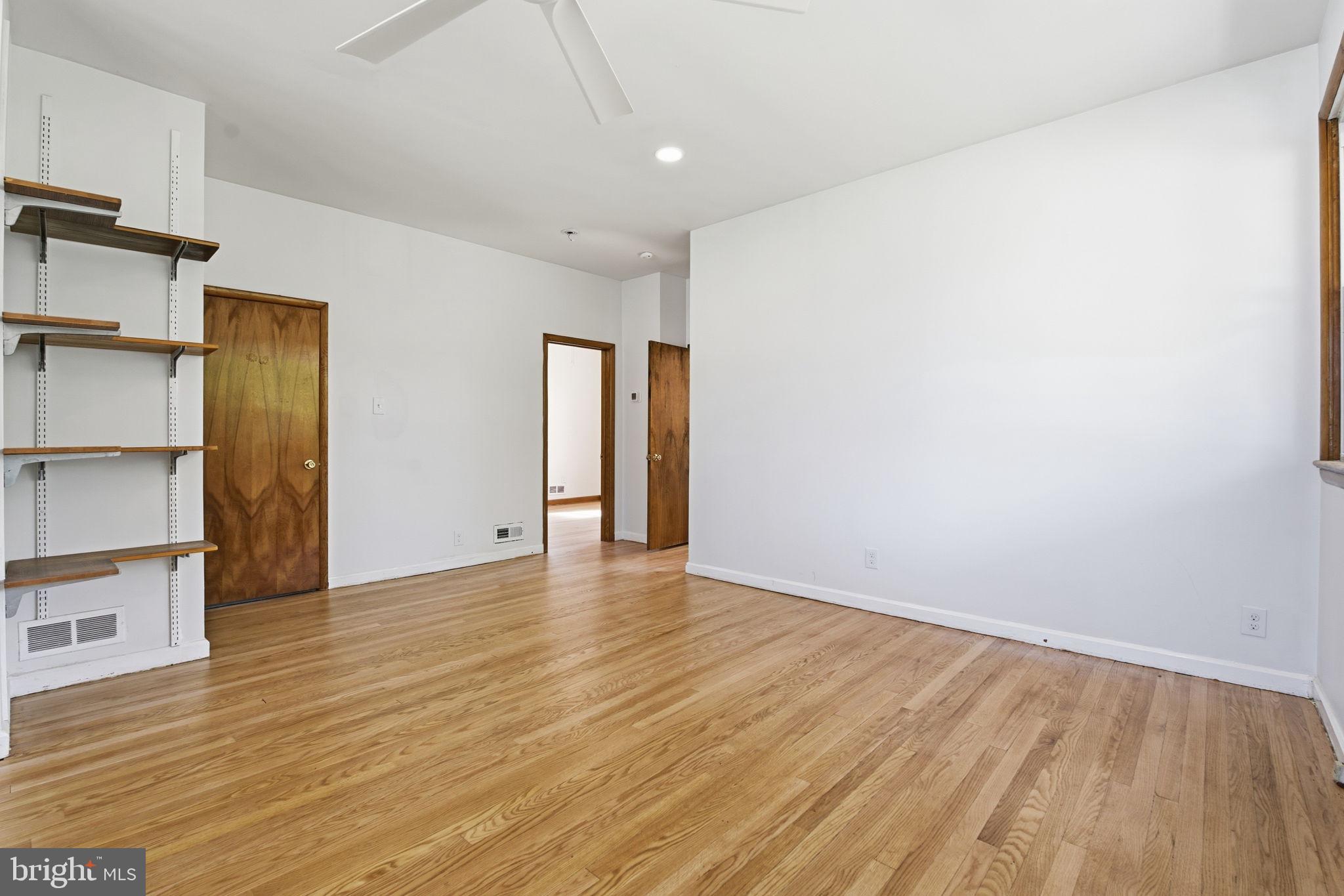BAUERNSCHMIDT MANOR - Residential Lease