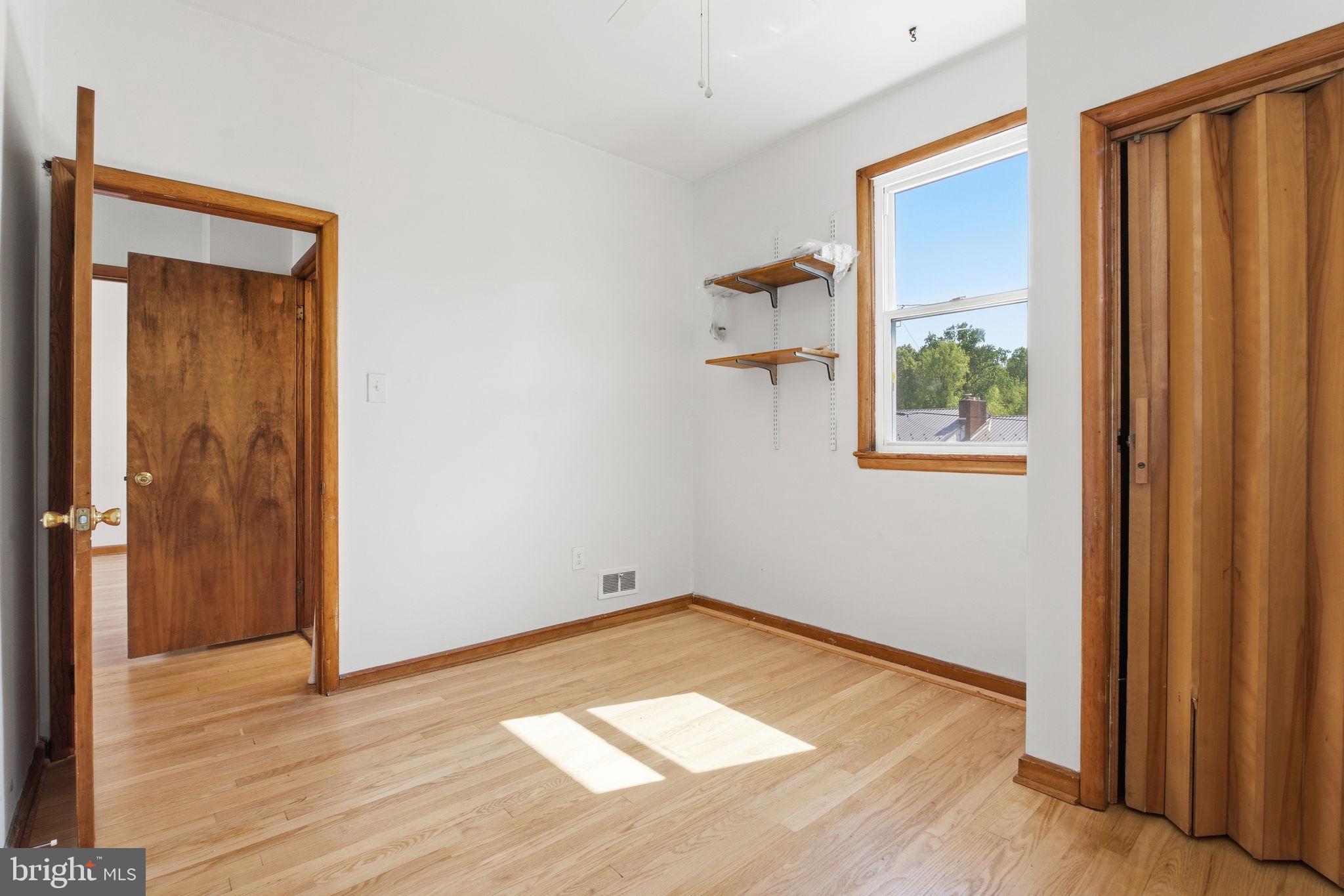 BAUERNSCHMIDT MANOR - Residential Lease