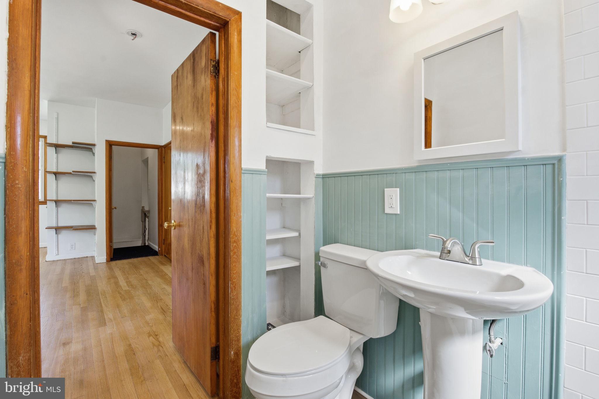 BAUERNSCHMIDT MANOR - Residential Lease