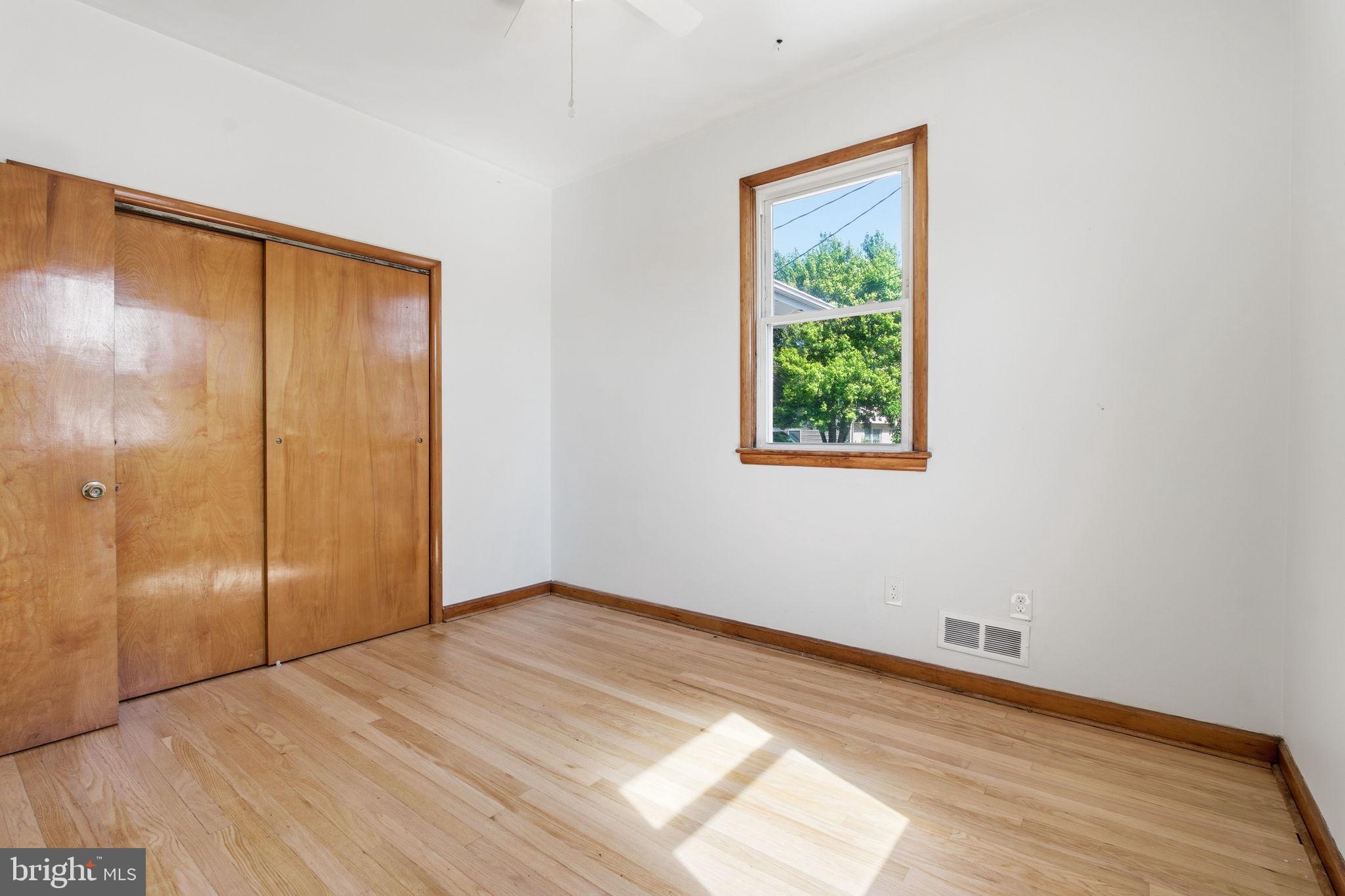 BAUERNSCHMIDT MANOR - Residential Lease