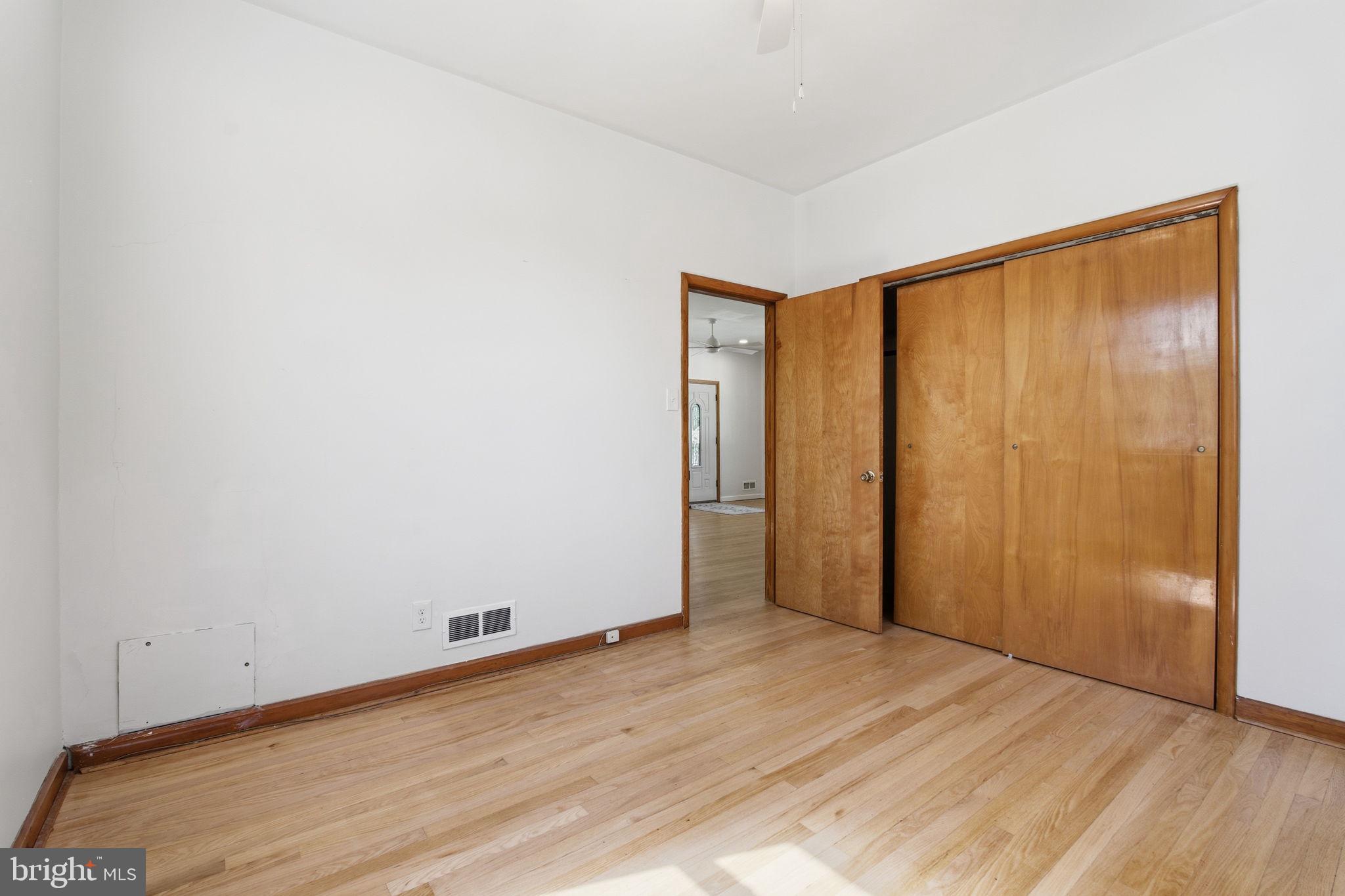 BAUERNSCHMIDT MANOR - Residential Lease