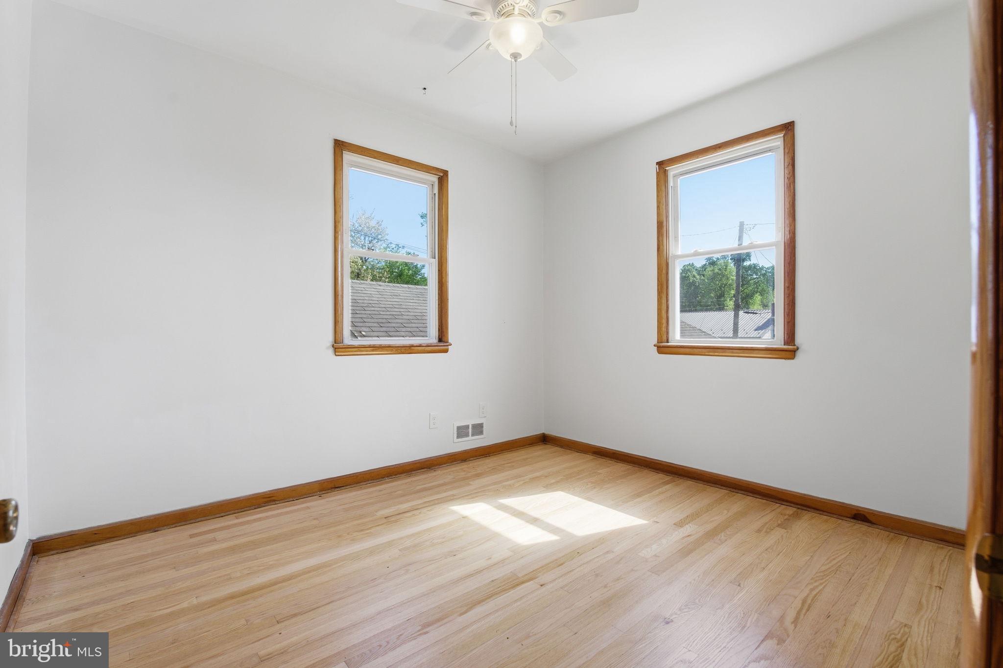 BAUERNSCHMIDT MANOR - Residential Lease