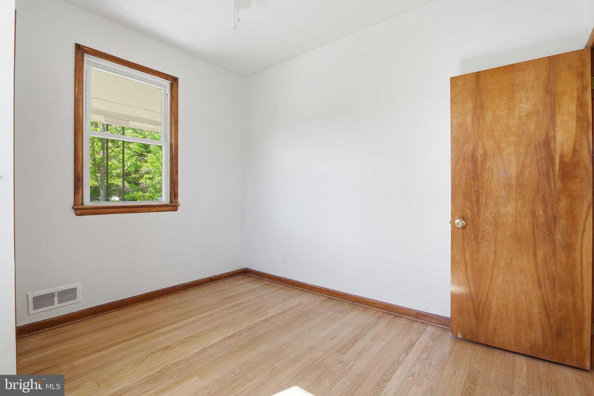 BAUERNSCHMIDT MANOR - Residential Lease