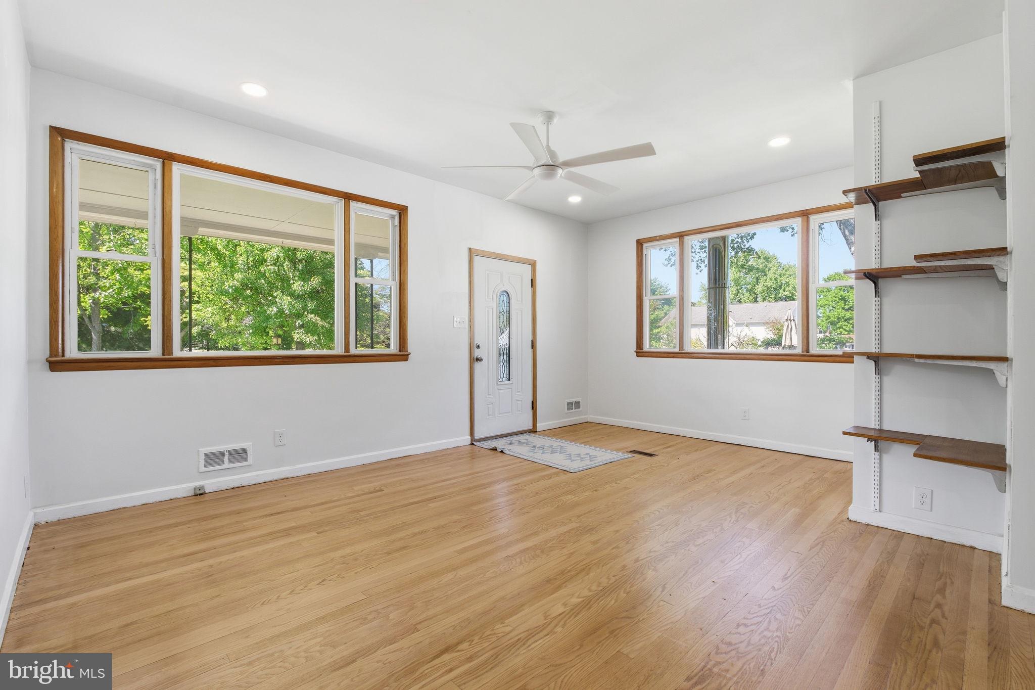 BAUERNSCHMIDT MANOR - Residential Lease