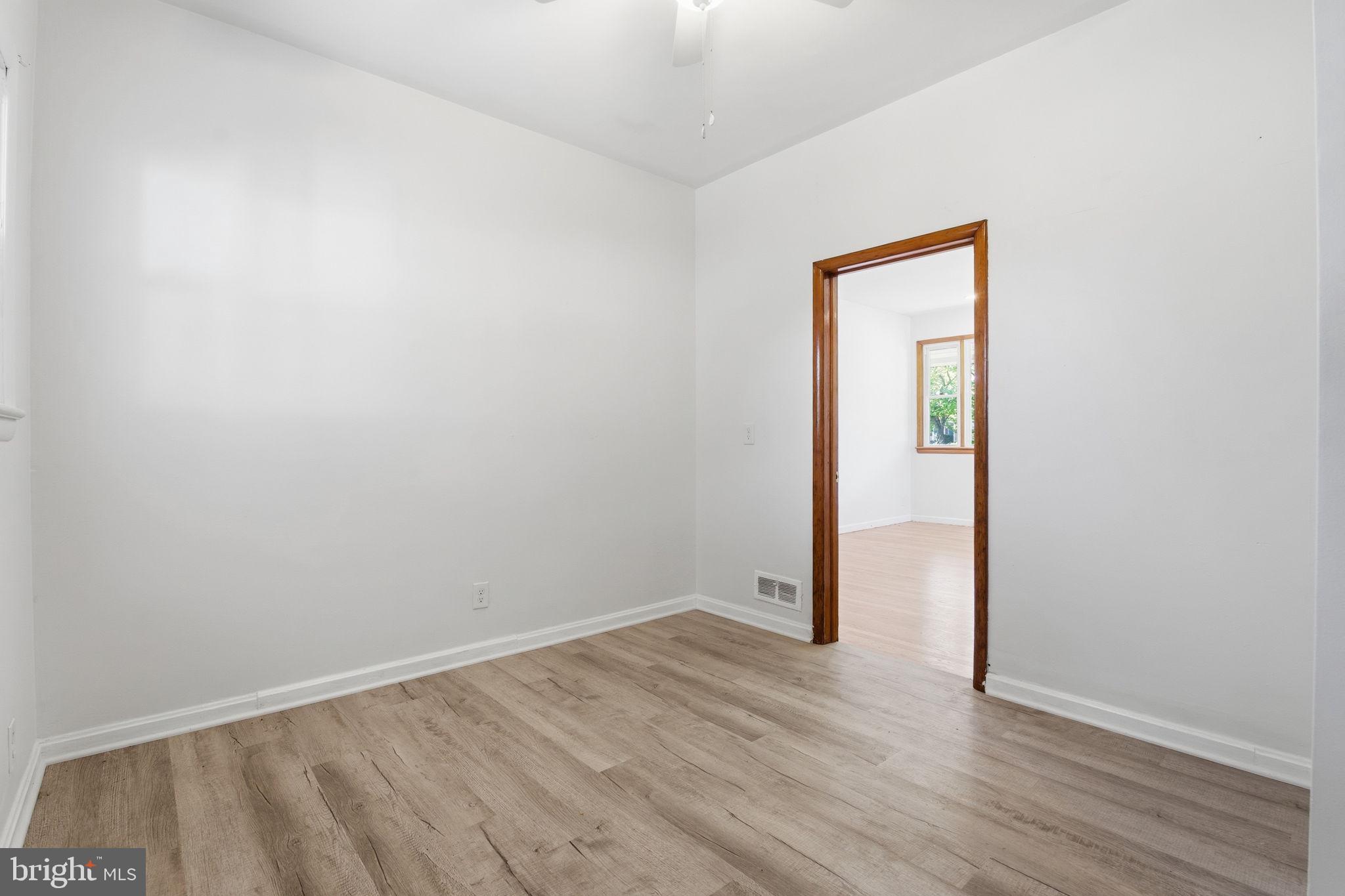 BAUERNSCHMIDT MANOR - Residential Lease