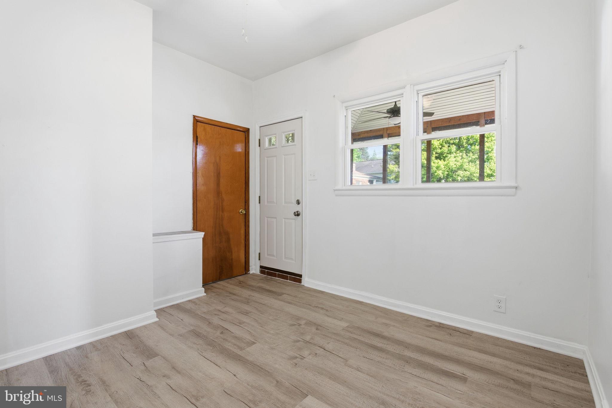 BAUERNSCHMIDT MANOR - Residential Lease
