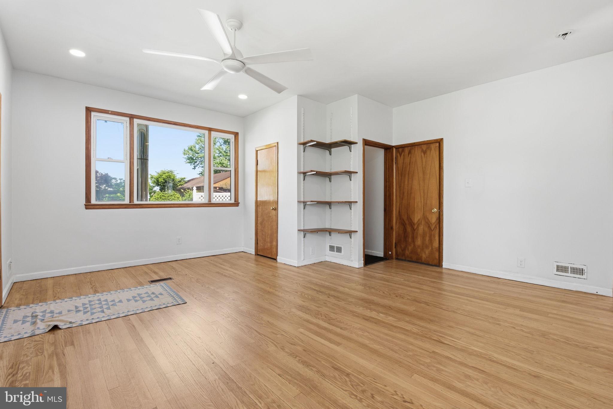 BAUERNSCHMIDT MANOR - Residential Lease
