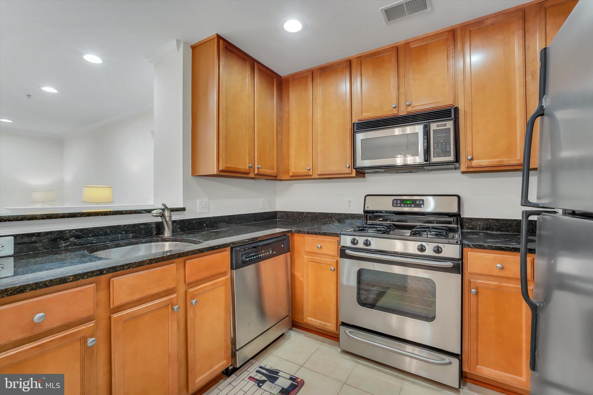 NORTH POINT VILLAS - Residential