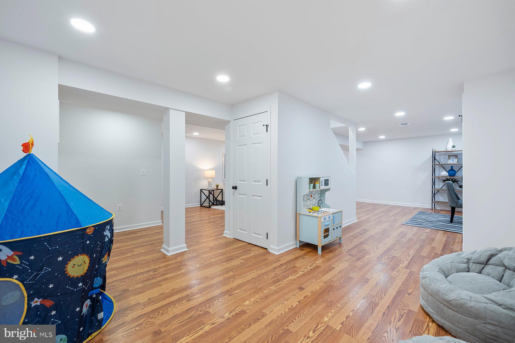 FOX HILLS WEST - Residential