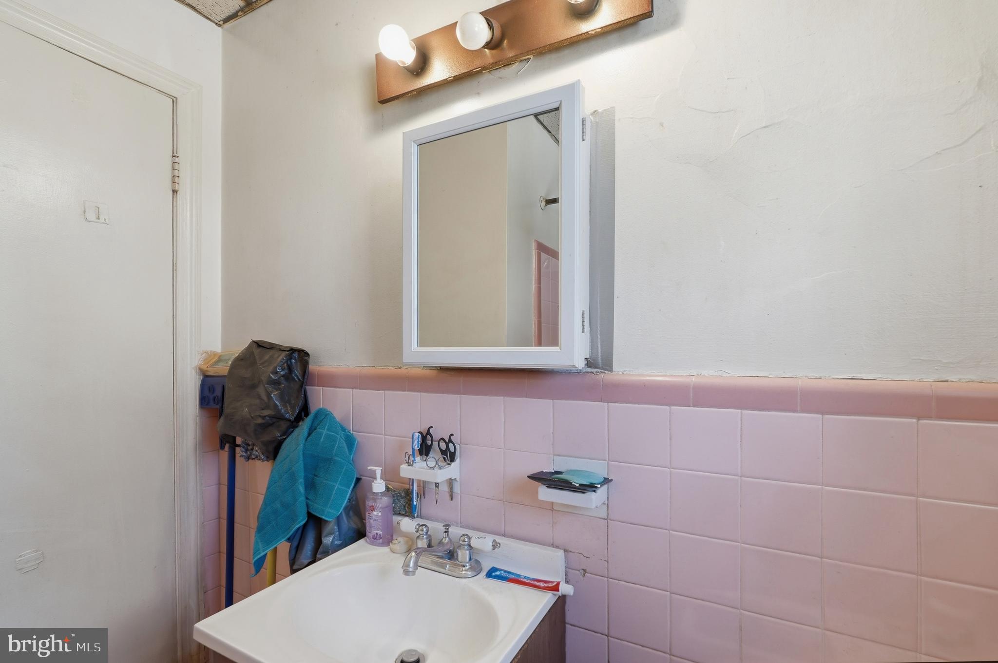 NICETOWN - Commercial Sale