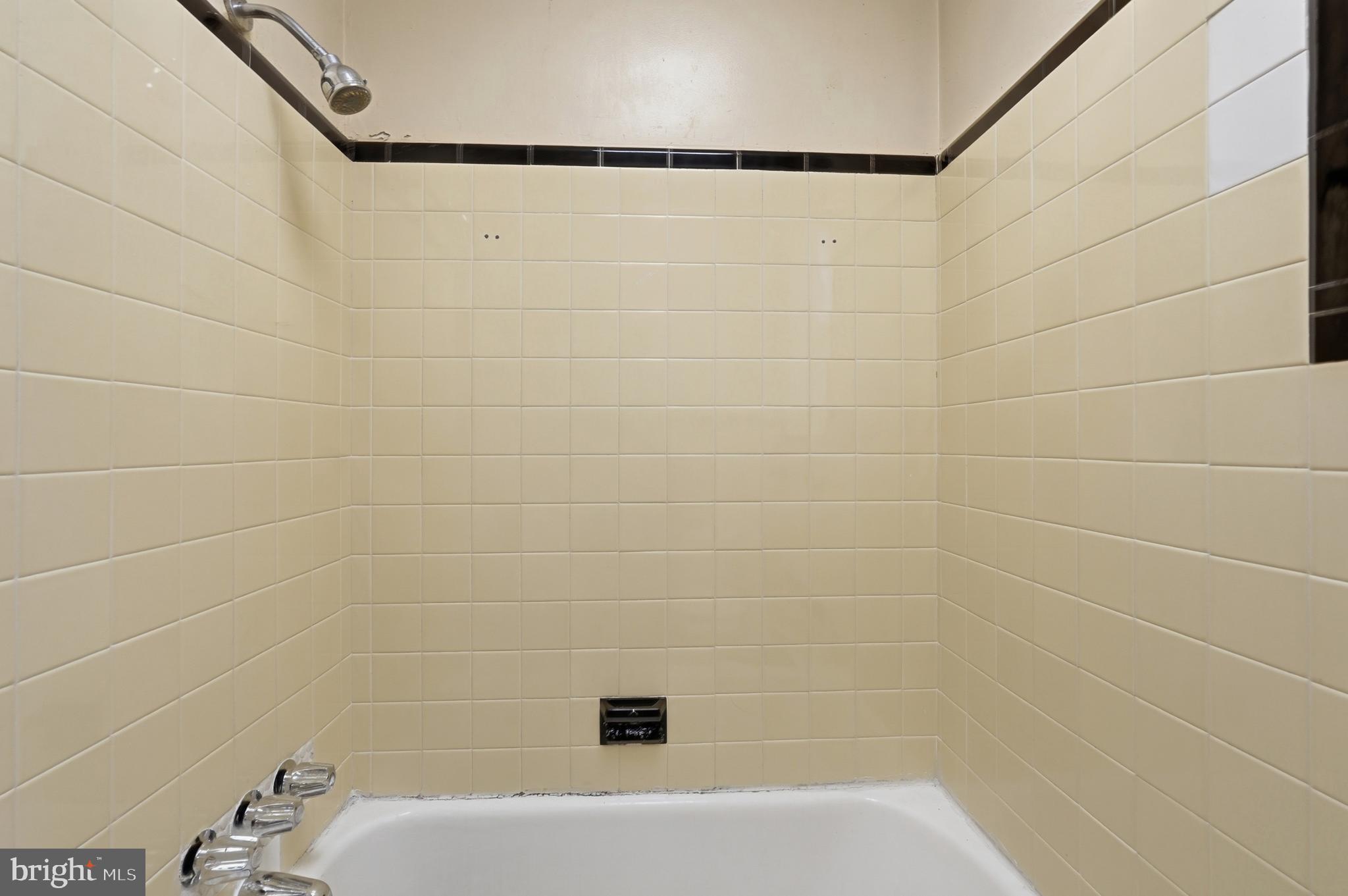 NICETOWN - Commercial Sale