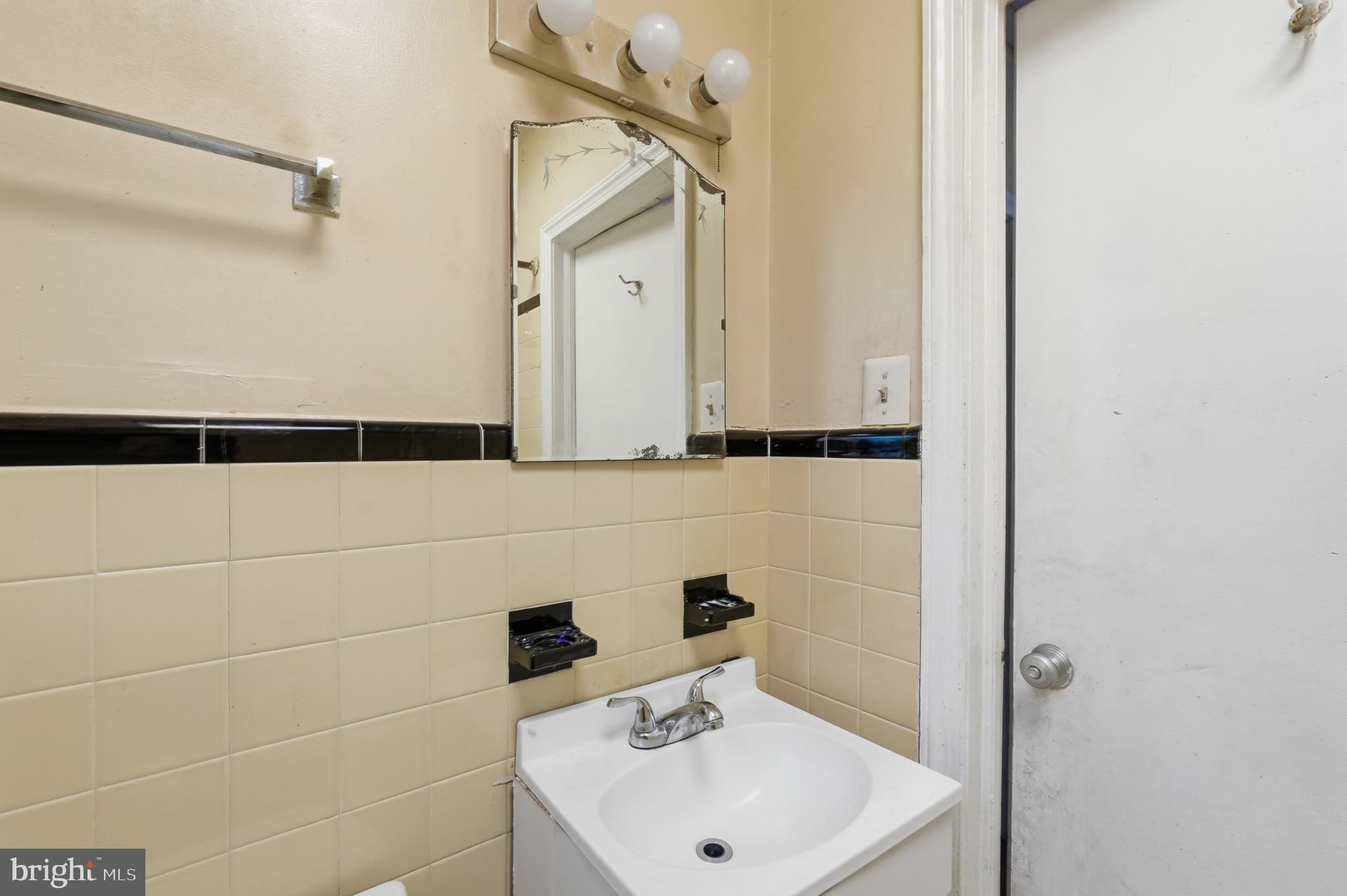 NICETOWN - Commercial Sale