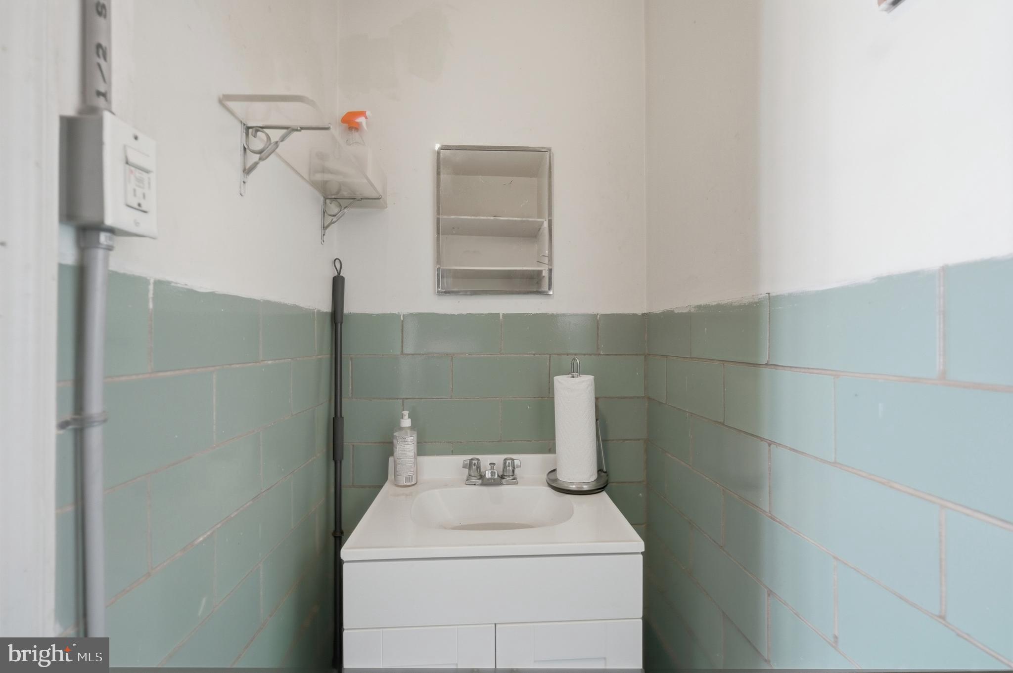 NICETOWN - Commercial Sale